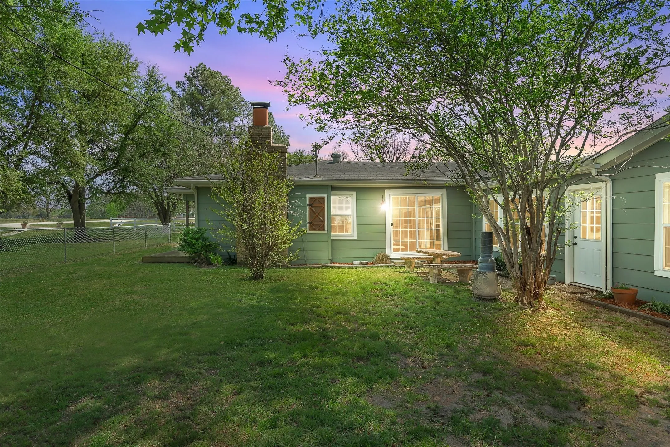 Single Family Residence For Sale in Kaufman County , 7142 S Fm 148, Kaufman, Texas 75142, 4 Bedroom, 3 Bathroom, 4 Garage spaces, 2,670 Sqft, built in 1976, mls#21219657, Real Estate Agent in Kaufman, Homes For Sale in Kaufman county, Homes For Sale in Kaufman, Realtor in Kaufman Texas, Real Estate Brokerage Independent Realty Texas, Luminita Cordes Realtor