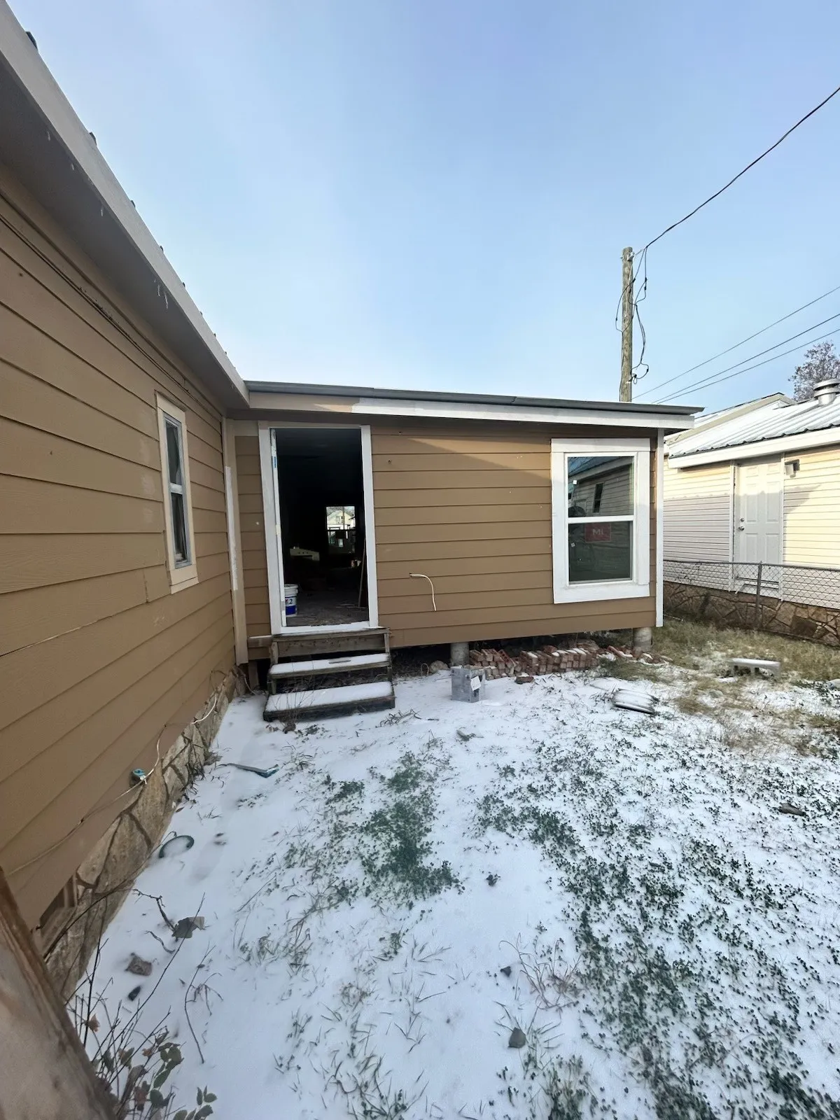 Mobile Home For Sale in Hood County , 6614 Ashley Court, Granbury, Texas 76049, 3 Bedroom, 2 Bathroom, Garage spaces, 1,492 Sqft, built in 1983, mls#21226804, Real Estate Agent in Granbury, Homes For Sale in Hood county, Homes For Sale in Granbury, Realtor in Granbury Texas, Real Estate Brokerage Independent Realty Texas, Luminita Cordes Realtor