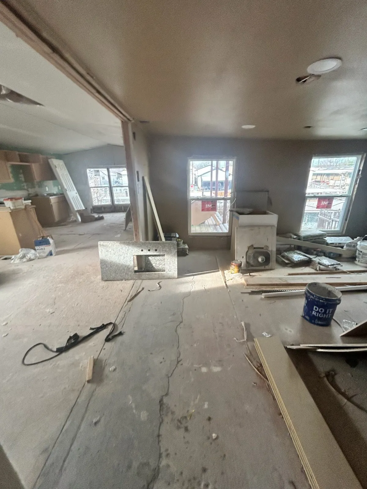 Mobile Home For Sale in Hood County , 6614 Ashley Court, Granbury, Texas 76049, 3 Bedroom, 2 Bathroom, Garage spaces, 1,492 Sqft, built in 1983, mls#21226804, Real Estate Agent in Granbury, Homes For Sale in Hood county, Homes For Sale in Granbury, Realtor in Granbury Texas, Real Estate Brokerage Independent Realty Texas, Luminita Cordes Realtor