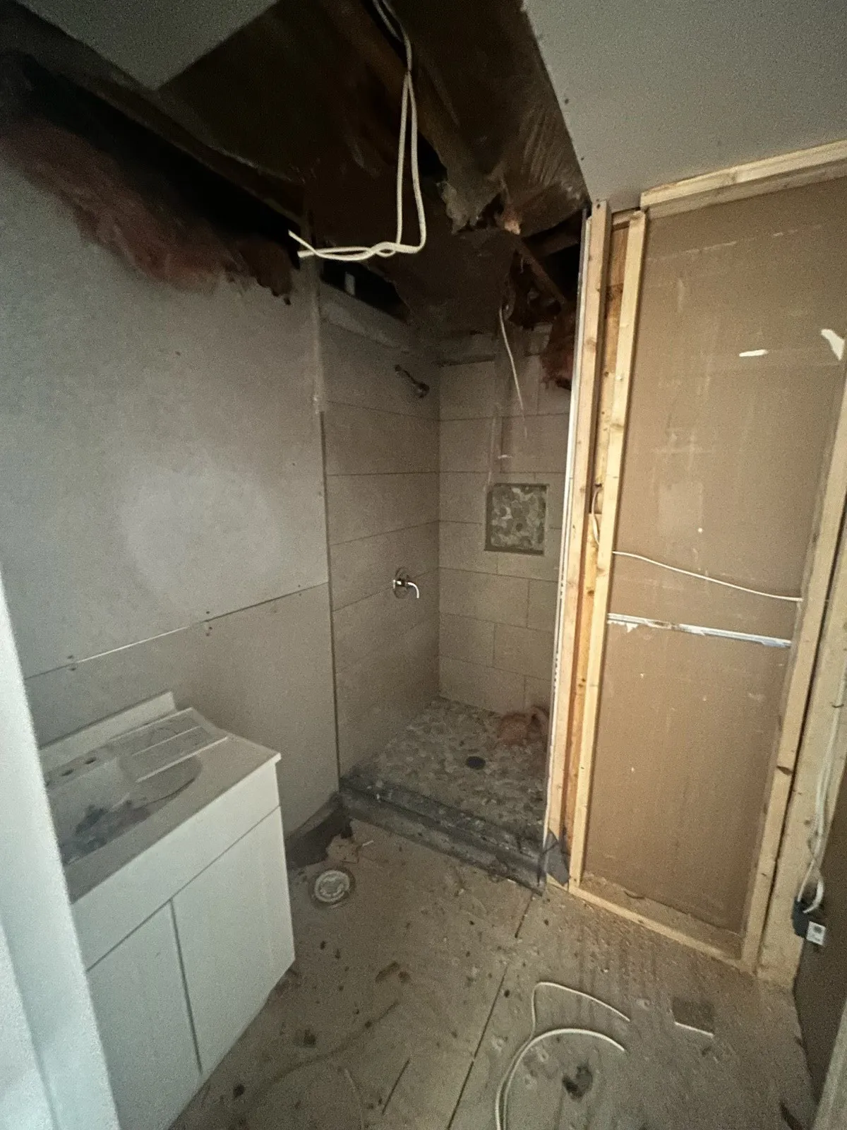 Mobile Home For Sale in Hood County , 6614 Ashley Court, Granbury, Texas 76049, 3 Bedroom, 2 Bathroom, Garage spaces, 1,492 Sqft, built in 1983, mls#21226804, Real Estate Agent in Granbury, Homes For Sale in Hood county, Homes For Sale in Granbury, Realtor in Granbury Texas, Real Estate Brokerage Independent Realty Texas, Luminita Cordes Realtor