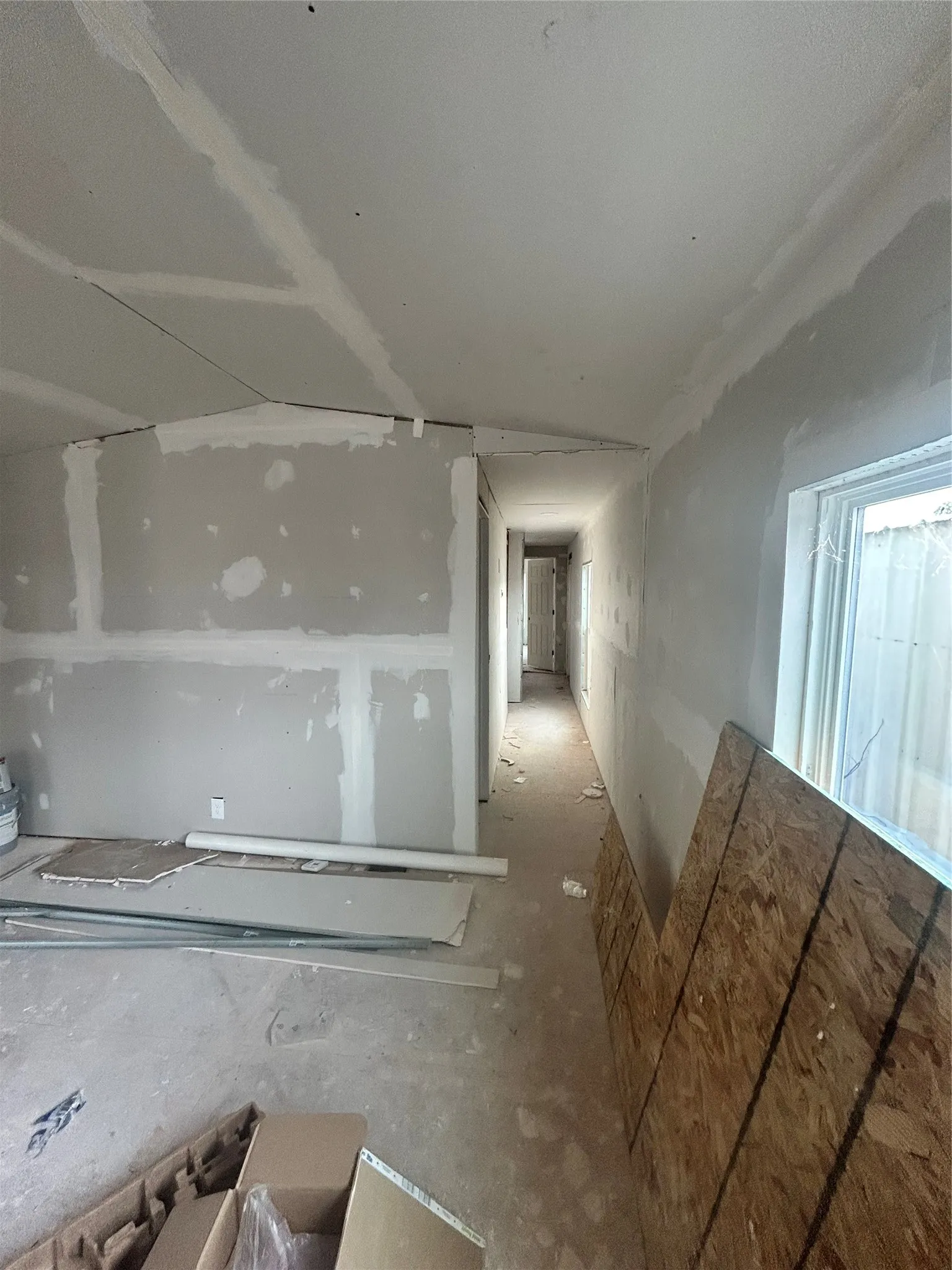 Mobile Home For Sale in Hood County , 6614 Ashley Court, Granbury, Texas 76049, 3 Bedroom, 2 Bathroom, Garage spaces, 1,492 Sqft, built in 1983, mls#21226804, Real Estate Agent in Granbury, Homes For Sale in Hood county, Homes For Sale in Granbury, Realtor in Granbury Texas, Real Estate Brokerage Independent Realty Texas, Luminita Cordes Realtor