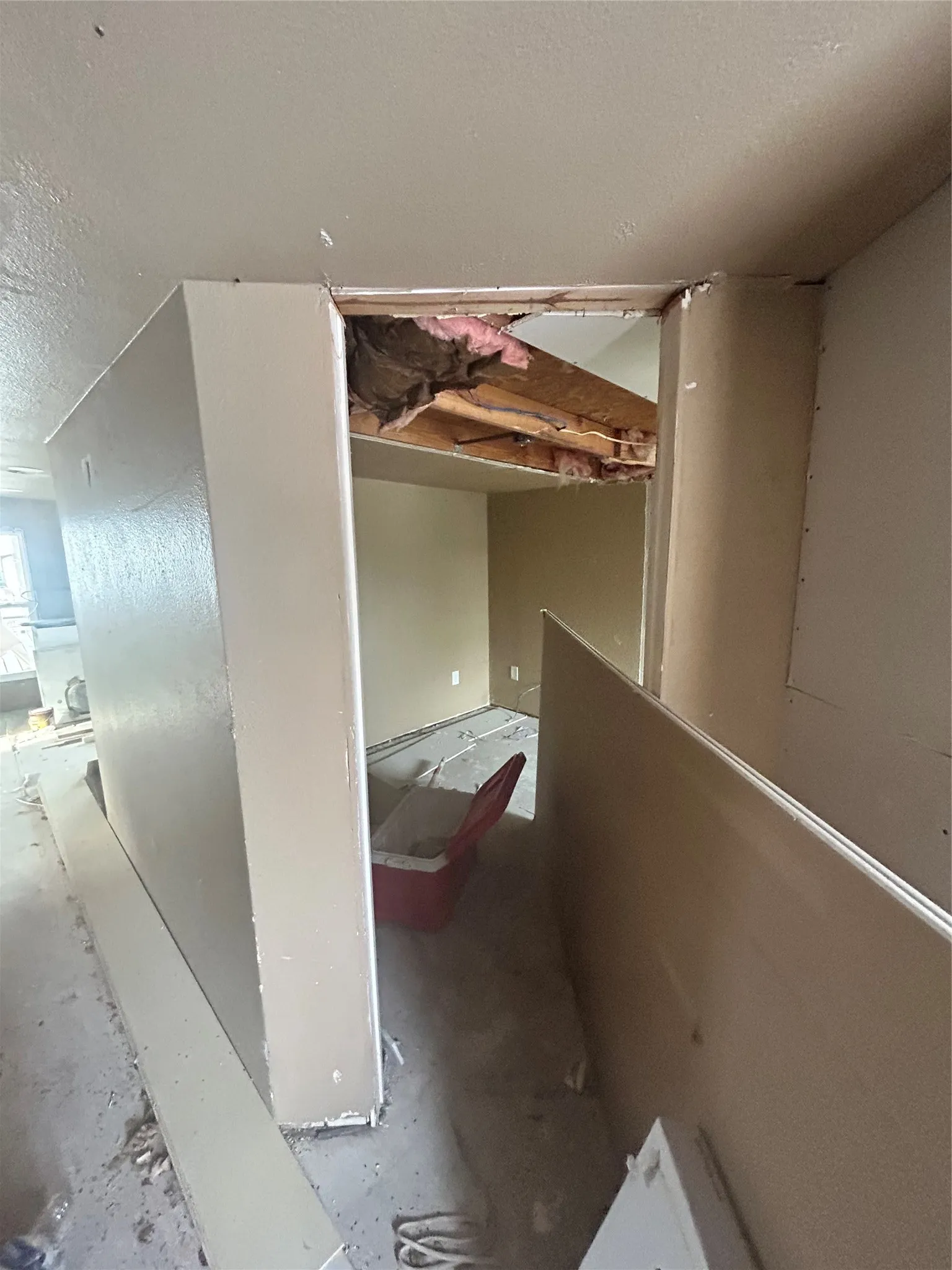 Mobile Home For Sale in Hood County , 6614 Ashley Court, Granbury, Texas 76049, 3 Bedroom, 2 Bathroom, Garage spaces, 1,492 Sqft, built in 1983, mls#21226804, Real Estate Agent in Granbury, Homes For Sale in Hood county, Homes For Sale in Granbury, Realtor in Granbury Texas, Real Estate Brokerage Independent Realty Texas, Luminita Cordes Realtor
