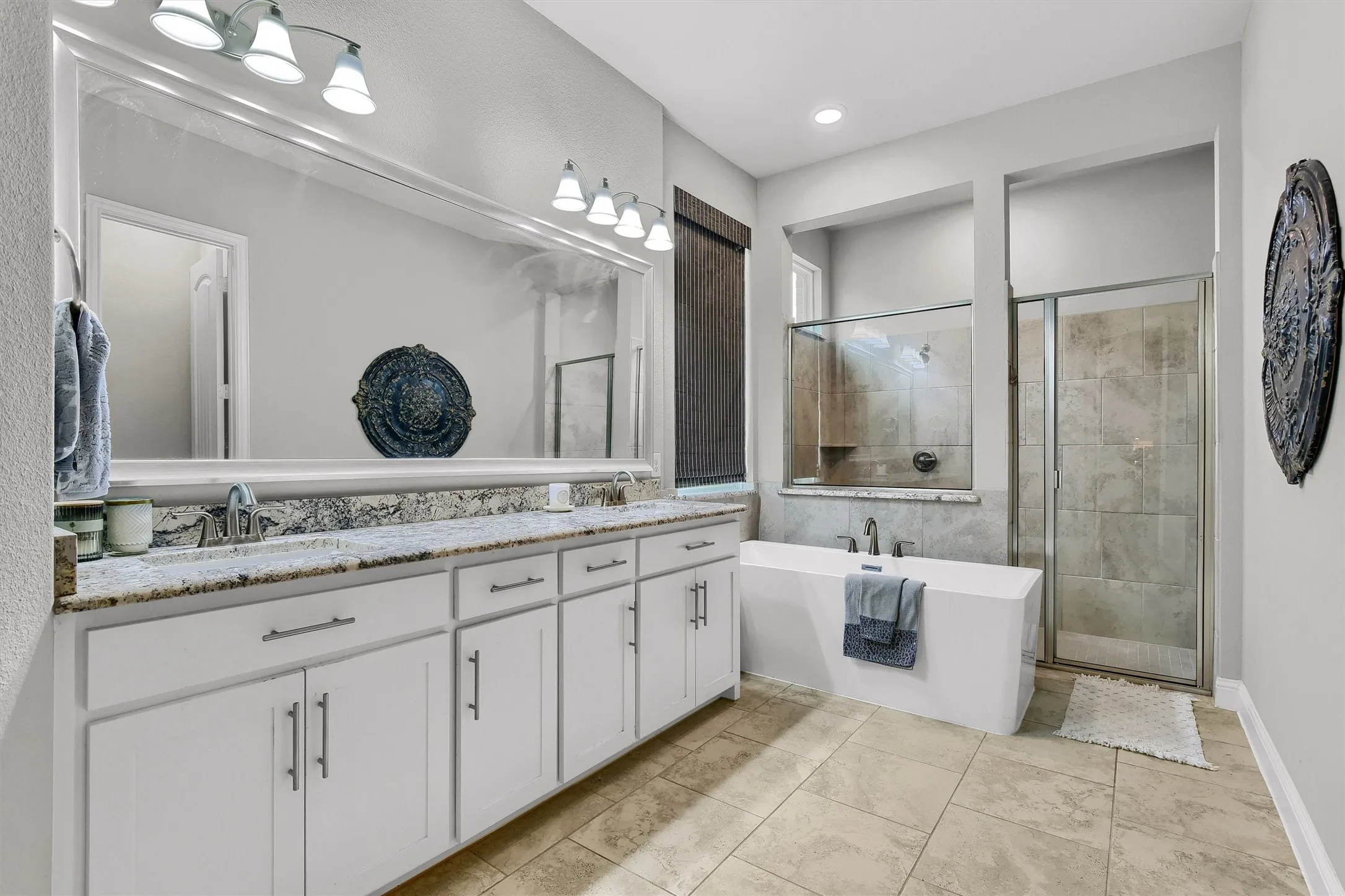 Single Family Residence For Sale in Grayson County , 2113 Deer Run, Gunter, Texas 75058, 4 Bedroom, 3 Bathroom, 2 Garage spaces, 3,378 Sqft, built in 2018, Preowned, mls#21226773, Real Estate Agent in Gunter, Homes For Sale in Grayson county, Homes For Sale in Gunter, Realtor in Gunter Texas, Real Estate Brokerage Independent Realty Texas, Luminita Cordes Realtor