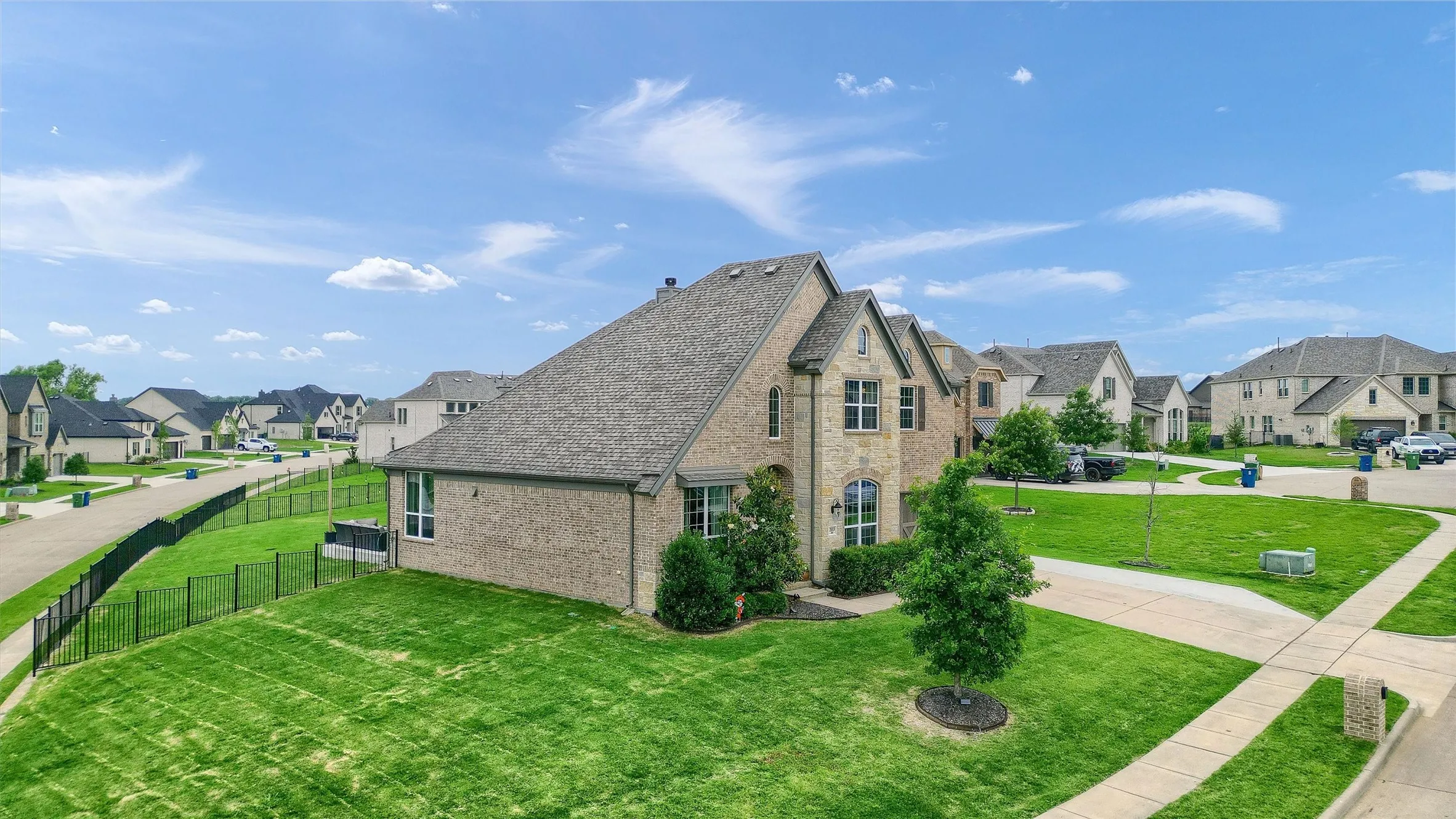 Single Family Residence For Sale in Grayson County , 2113 Deer Run, Gunter, Texas 75058, 4 Bedroom, 3 Bathroom, 2 Garage spaces, 3,378 Sqft, built in 2018, Preowned, mls#21226773, Real Estate Agent in Gunter, Homes For Sale in Grayson county, Homes For Sale in Gunter, Realtor in Gunter Texas, Real Estate Brokerage Independent Realty Texas, Luminita Cordes Realtor