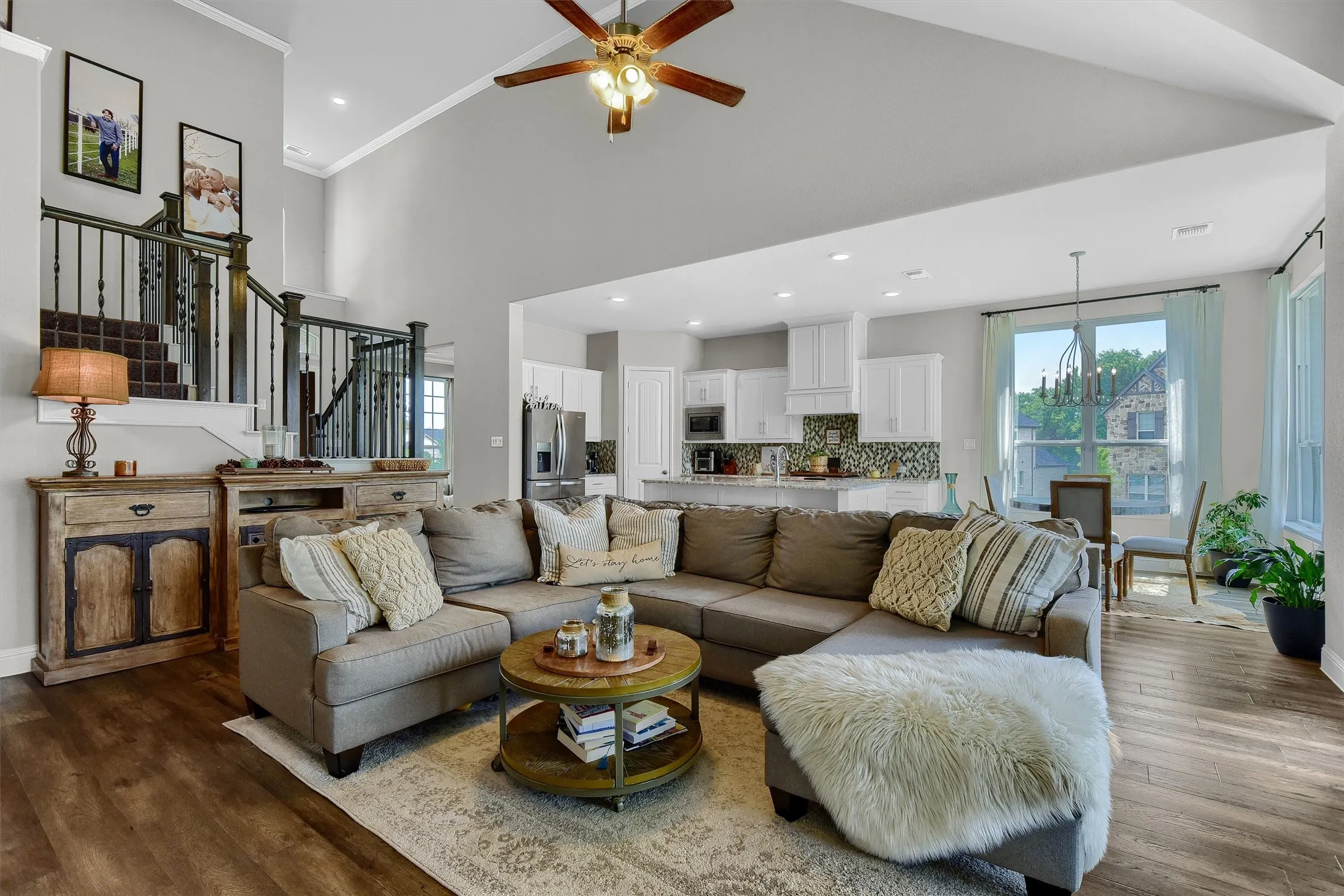 Single Family Residence For Sale in Grayson County , 2113 Deer Run, Gunter, Texas 75058, 4 Bedroom, 3 Bathroom, 2 Garage spaces, 3,378 Sqft, built in 2018, Preowned, mls#21226773, Real Estate Agent in Gunter, Homes For Sale in Grayson county, Homes For Sale in Gunter, Realtor in Gunter Texas, Real Estate Brokerage Independent Realty Texas, Luminita Cordes Realtor