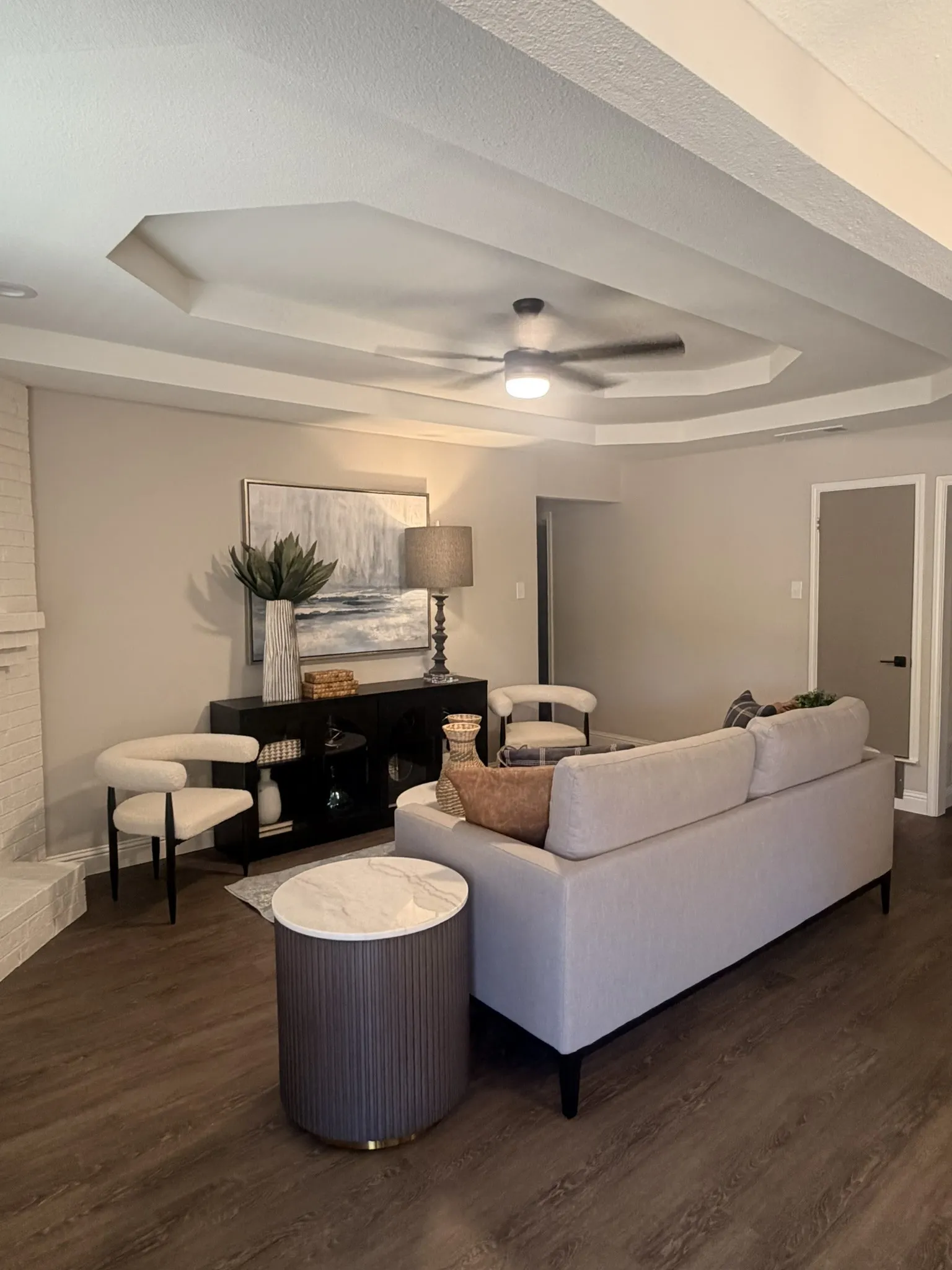 Single Family Residence For Sale in Ellis County , 104 Prairie View Lane, Red Oak, Texas 75154, 3 Bedroom, 2 Bathroom, 2 Garage spaces, 1,250 Sqft, built in 1982, Preowned, mls#21226121, Real Estate Agent in Red Oak, Homes For Sale in Ellis county, Homes For Sale in Red Oak, Realtor in Red Oak Texas, Real Estate Brokerage Independent Realty Texas, Luminita Cordes Realtor