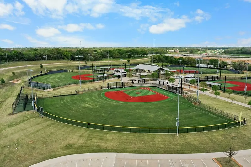 Single Family Residence For Sale in Grayson County , 3705 Magnolia Court, Denison, Texas 75020, 5 Bedroom, 4 Bathroom, 2 Garage spaces, 3,317 Sqft, built in 2018, Preowned, mls#21226901, Real Estate Agent in Denison, Homes For Sale in Grayson county, Homes For Sale in Denison, Realtor in Denison Texas, Real Estate Brokerage Independent Realty Texas, Luminita Cordes Realtor