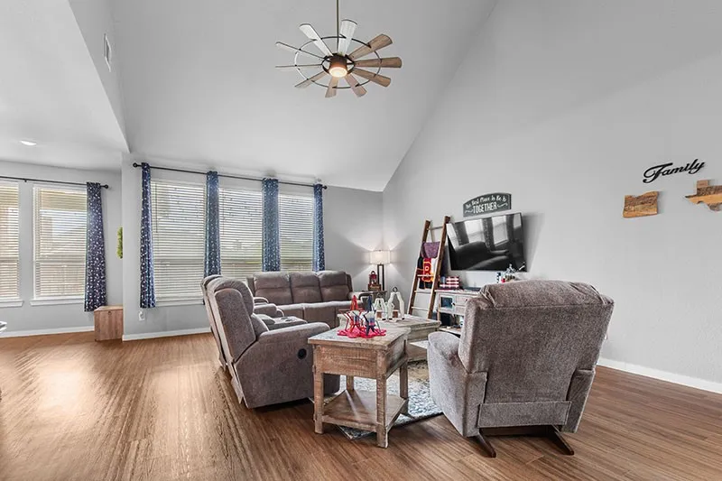 Single Family Residence For Sale in Grayson County , 3705 Magnolia Court, Denison, Texas 75020, 5 Bedroom, 4 Bathroom, 2 Garage spaces, 3,317 Sqft, built in 2018, Preowned, mls#21226901, Real Estate Agent in Denison, Homes For Sale in Grayson county, Homes For Sale in Denison, Realtor in Denison Texas, Real Estate Brokerage Independent Realty Texas, Luminita Cordes Realtor