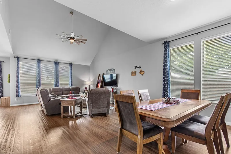 Single Family Residence For Sale in Grayson County , 3705 Magnolia Court, Denison, Texas 75020, 5 Bedroom, 4 Bathroom, 2 Garage spaces, 3,317 Sqft, built in 2018, Preowned, mls#21226901, Real Estate Agent in Denison, Homes For Sale in Grayson county, Homes For Sale in Denison, Realtor in Denison Texas, Real Estate Brokerage Independent Realty Texas, Luminita Cordes Realtor