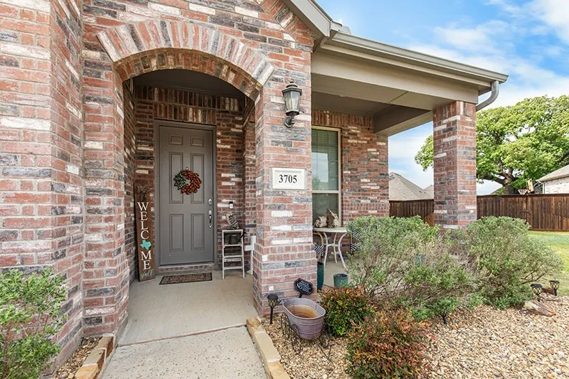 Single Family Residence For Sale in Grayson County , 3705 Magnolia Court, Denison, Texas 75020, 5 Bedroom, 4 Bathroom, 2 Garage spaces, 3,317 Sqft, built in 2018, Preowned, mls#21226901, Real Estate Agent in Denison, Homes For Sale in Grayson county, Homes For Sale in Denison, Realtor in Denison Texas, Real Estate Brokerage Independent Realty Texas, Luminita Cordes Realtor