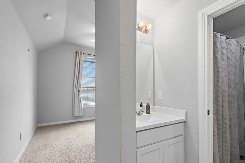 Single Family Residence For Sale in Grayson County , 3705 Magnolia Court, Denison, Texas 75020, 5 Bedroom, 4 Bathroom, 2 Garage spaces, 3,317 Sqft, built in 2018, Preowned, mls#21226901, Real Estate Agent in Denison, Homes For Sale in Grayson county, Homes For Sale in Denison, Realtor in Denison Texas, Real Estate Brokerage Independent Realty Texas, Luminita Cordes Realtor