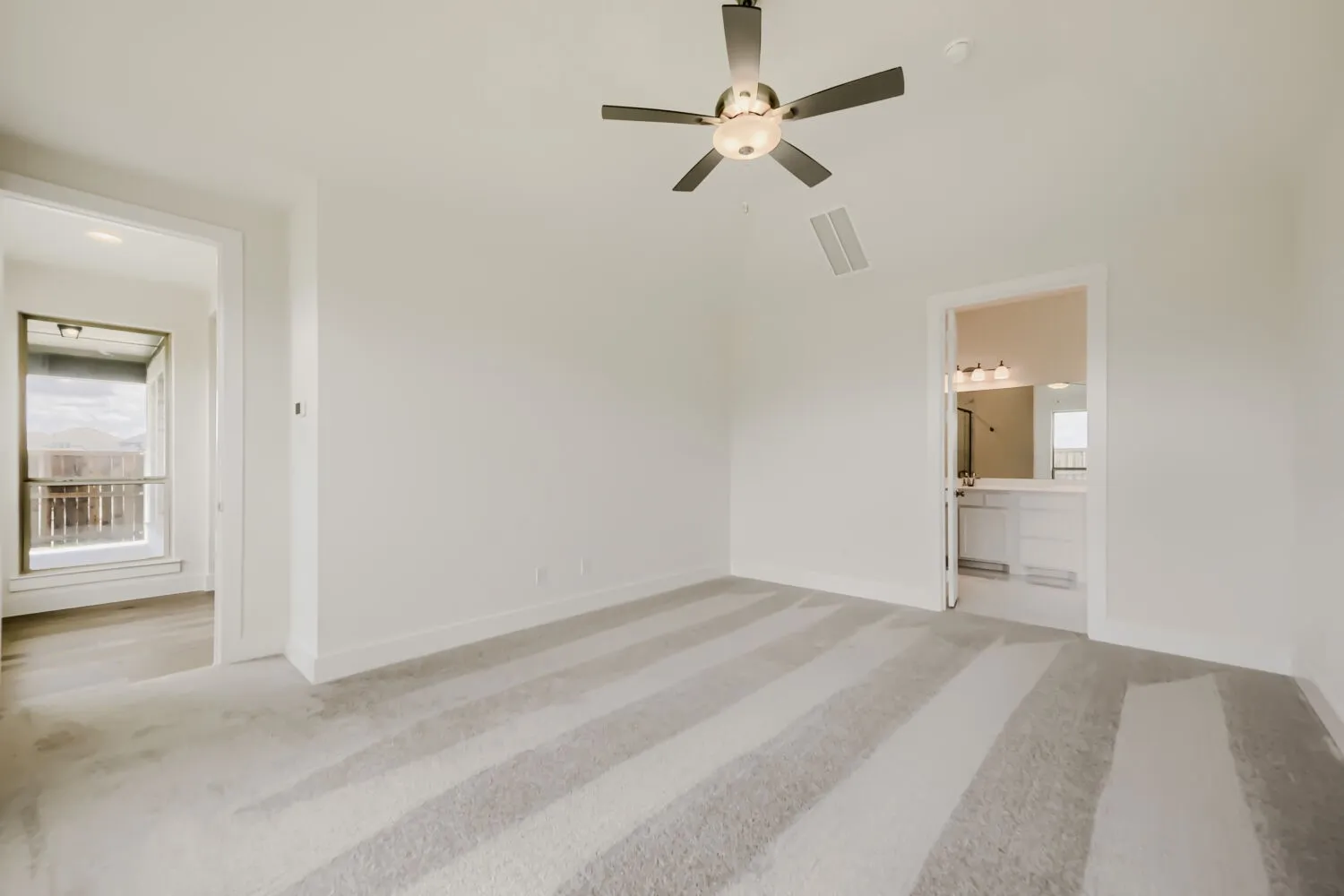 Single Family Residence For Sale in Tarrant County , 11404 Jackloe Street, Fort Worth, Texas 76052, 4 Bedroom, 3 Bathroom, 2 Garage spaces, 2,704 Sqft, built in 2026, New Construction - Incomplete, Price $525,000, mls#21226906, Real Estate Agent in Fort Worth, Homes For Sale in Tarrant county, Homes For Sale in Fort Worth, Realtor in Fort Worth Texas, Real Estate Brokerage Independent Realty Texas, Luminita Cordes Realtor