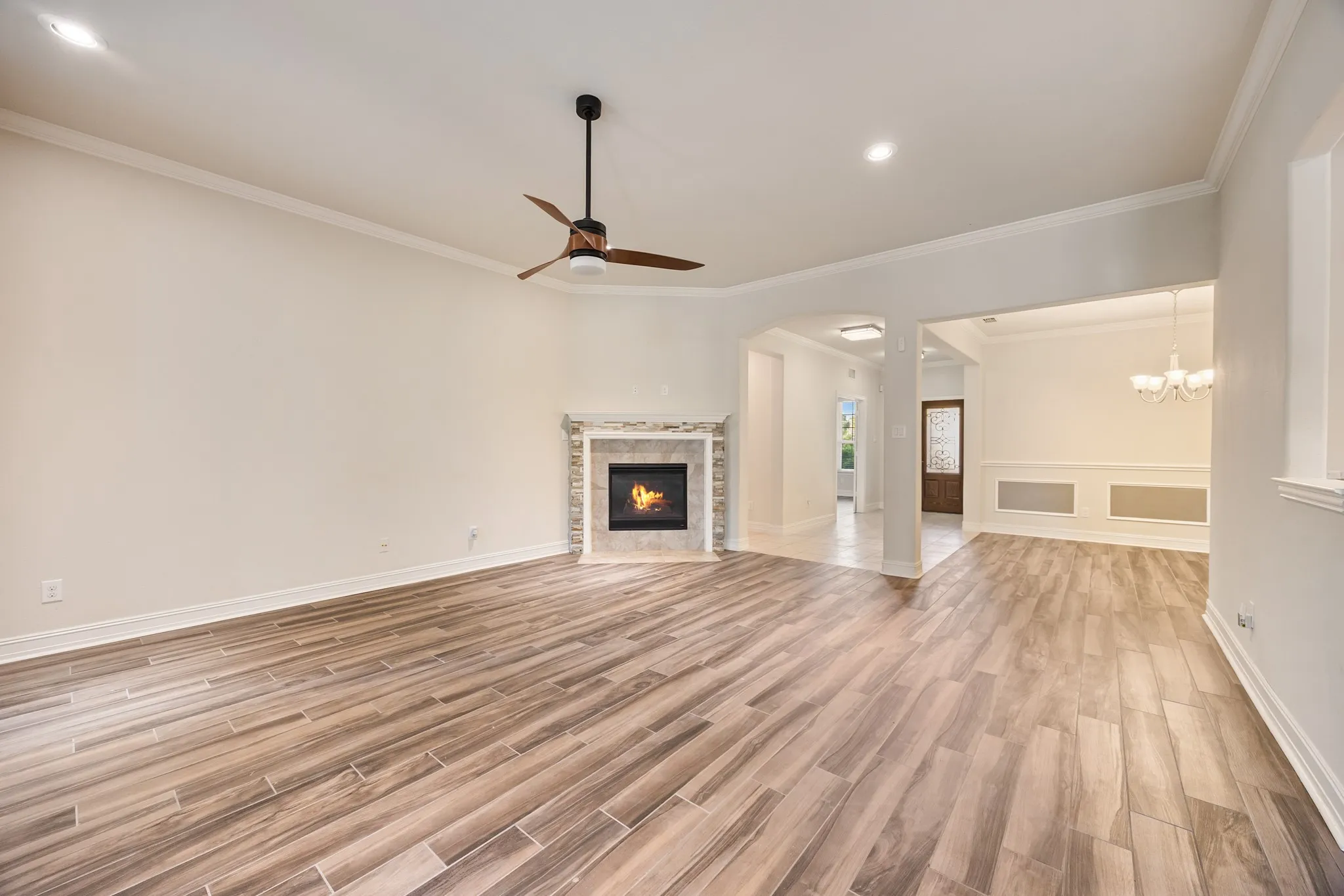 Single Family Residence For Sale in Tarrant County , 2100 Plamera Lane, Fort Worth, Texas 76131, 3 Bedroom, 2 Bathroom, 2 Garage spaces, 2,949 Sqft, built in 2014, Preowned, mls#21226715, Real Estate Agent in Fort Worth, Homes For Sale in Tarrant county, Homes For Sale in Fort Worth, Realtor in Fort Worth Texas, Real Estate Brokerage Independent Realty Texas, Luminita Cordes Realtor