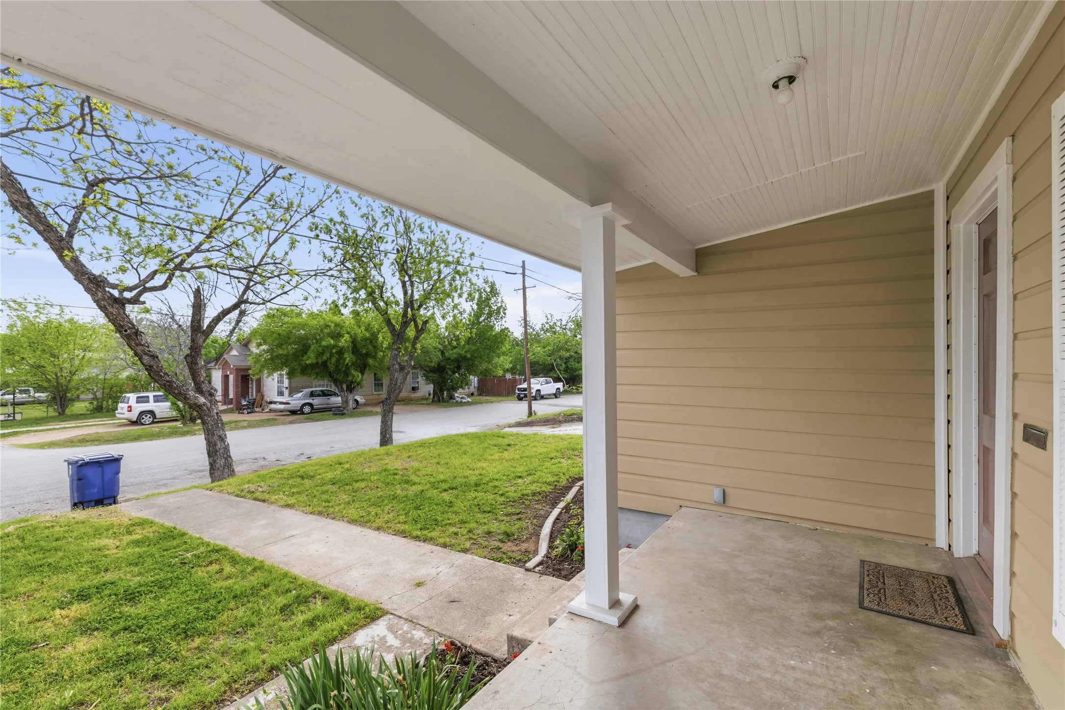 Single Family Residence For Sale in Brown County , 901 6th Street, Brownwood, Texas 76801, 3 Bedroom, 2 Bathroom, Garage spaces, 1,656 Sqft, built in 0, mls#21226924, Real Estate Agent in Brownwood, Homes For Sale in Brown county, Homes For Sale in Brownwood, Realtor in Brownwood Texas, Real Estate Brokerage Independent Realty Texas, Luminita Cordes Realtor