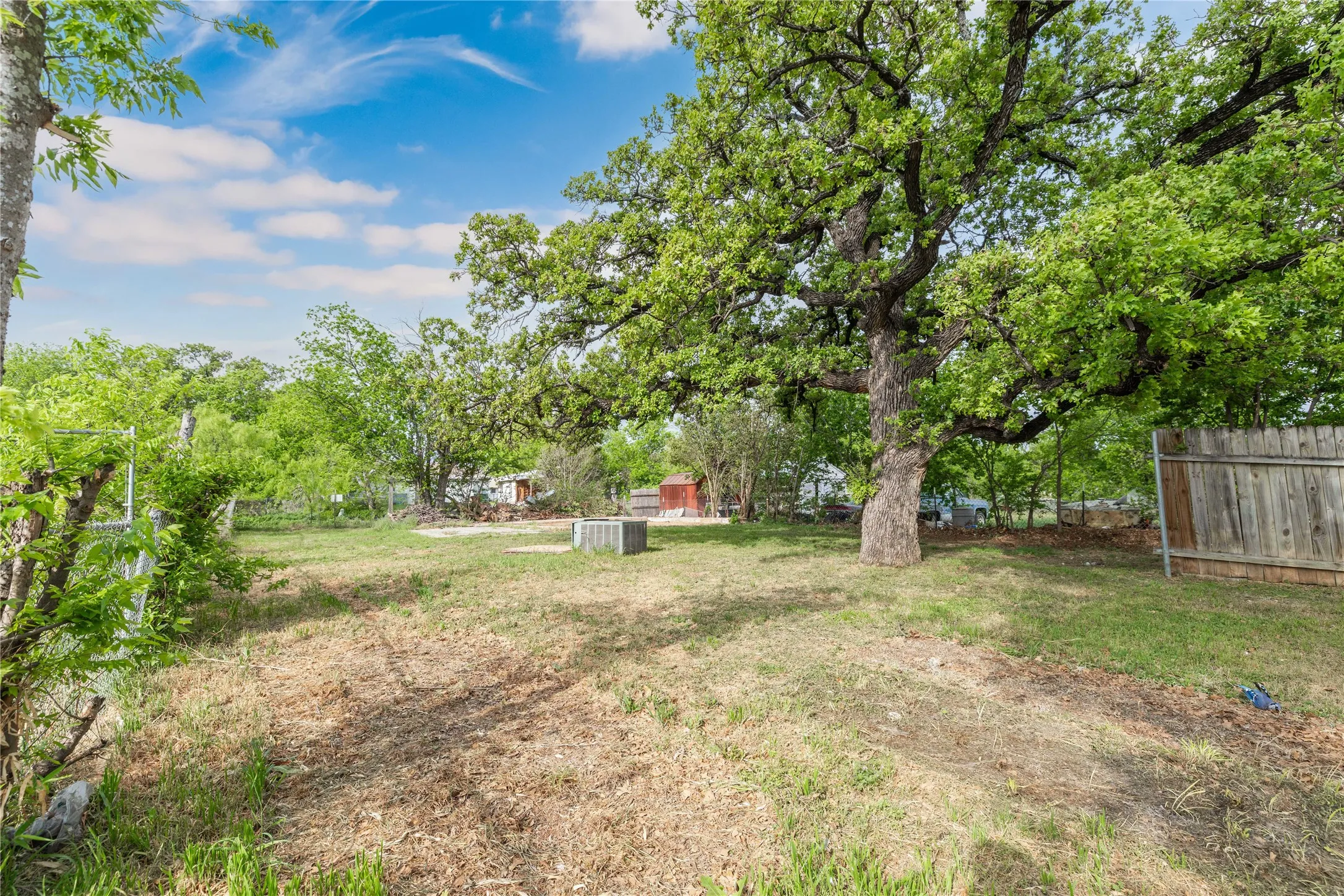 Single Family Residence For Sale in Brown County , 901 6th Street, Brownwood, Texas 76801, 3 Bedroom, 2 Bathroom, Garage spaces, 1,656 Sqft, built in 0, mls#21226924, Real Estate Agent in Brownwood, Homes For Sale in Brown county, Homes For Sale in Brownwood, Realtor in Brownwood Texas, Real Estate Brokerage Independent Realty Texas, Luminita Cordes Realtor