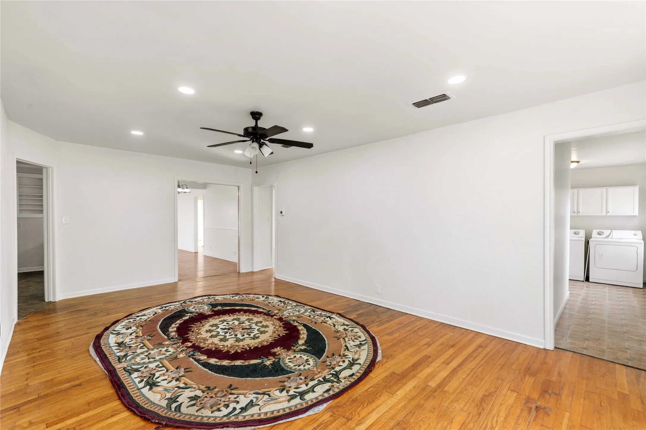 Single Family Residence For Sale in Brown County , 901 6th Street, Brownwood, Texas 76801, 3 Bedroom, 2 Bathroom, Garage spaces, 1,656 Sqft, built in 0, mls#21226924, Real Estate Agent in Brownwood, Homes For Sale in Brown county, Homes For Sale in Brownwood, Realtor in Brownwood Texas, Real Estate Brokerage Independent Realty Texas, Luminita Cordes Realtor