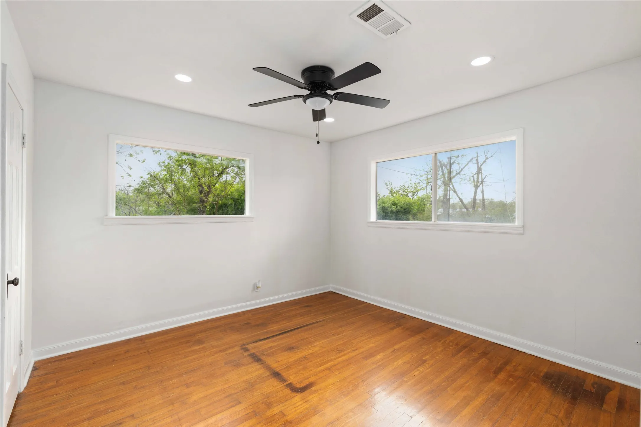 Single Family Residence For Sale in Brown County , 901 6th Street, Brownwood, Texas 76801, 3 Bedroom, 2 Bathroom, Garage spaces, 1,656 Sqft, built in 0, mls#21226924, Real Estate Agent in Brownwood, Homes For Sale in Brown county, Homes For Sale in Brownwood, Realtor in Brownwood Texas, Real Estate Brokerage Independent Realty Texas, Luminita Cordes Realtor