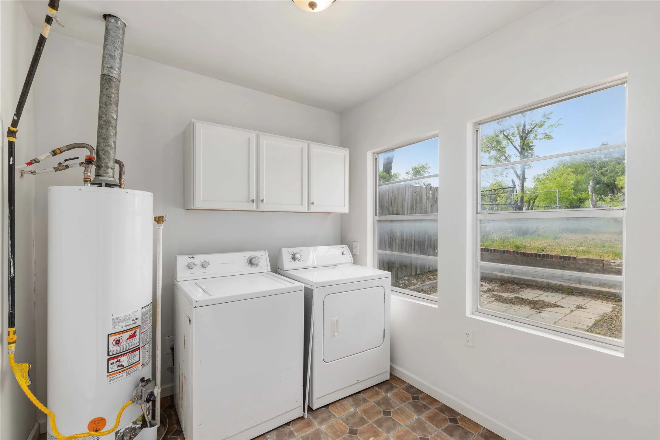 Single Family Residence For Sale in Brown County , 901 6th Street, Brownwood, Texas 76801, 3 Bedroom, 2 Bathroom, Garage spaces, 1,656 Sqft, built in 0, mls#21226924, Real Estate Agent in Brownwood, Homes For Sale in Brown county, Homes For Sale in Brownwood, Realtor in Brownwood Texas, Real Estate Brokerage Independent Realty Texas, Luminita Cordes Realtor