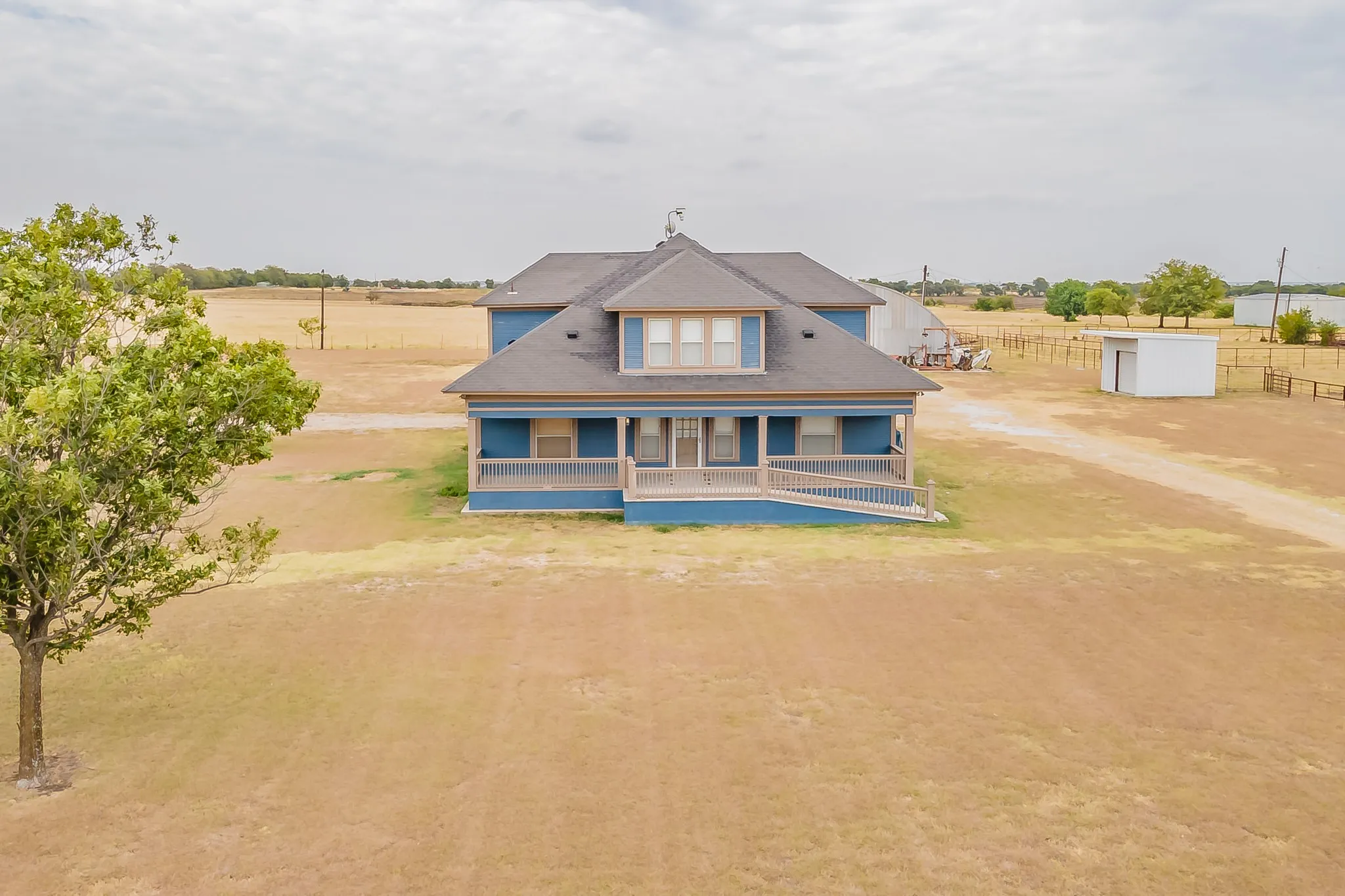 Single Family Residence For Sale in Wise County , 2163 Illinois Street, New Fairview, Texas 76078, 4 Bedroom, 3 Bathroom, Garage spaces, 4,200 Sqft, built in 1917, mls#21190267, Real Estate Agent in New Fairview, Homes For Sale in Wise county, Homes For Sale in New Fairview, Realtor in New Fairview Texas, Real Estate Brokerage Independent Realty Texas, Luminita Cordes Realtor