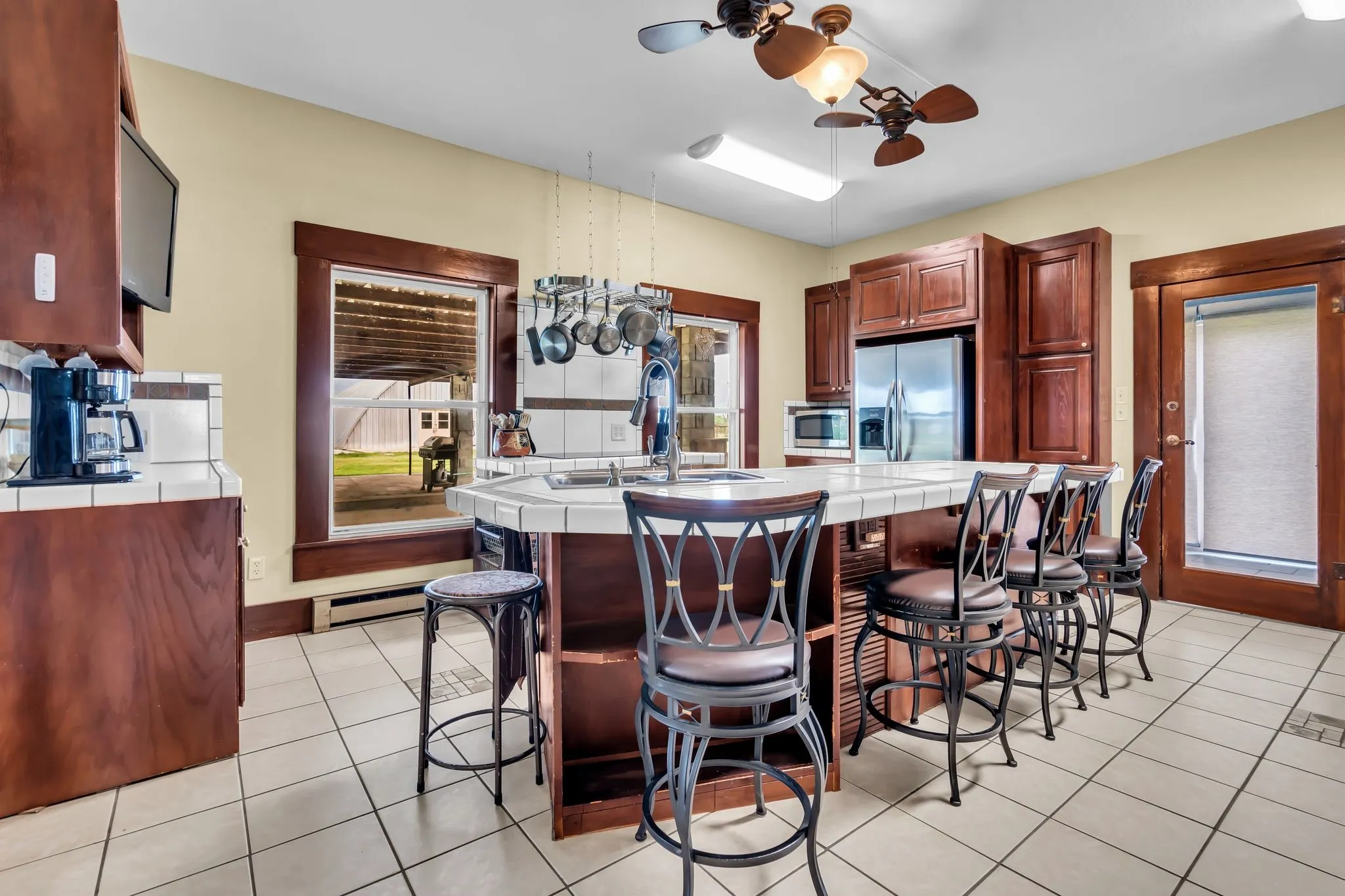 Single Family Residence For Sale in Wise County , 2163 Illinois Street, New Fairview, Texas 76078, 4 Bedroom, 3 Bathroom, Garage spaces, 4,200 Sqft, built in 1917, mls#21190267, Real Estate Agent in New Fairview, Homes For Sale in Wise county, Homes For Sale in New Fairview, Realtor in New Fairview Texas, Real Estate Brokerage Independent Realty Texas, Luminita Cordes Realtor