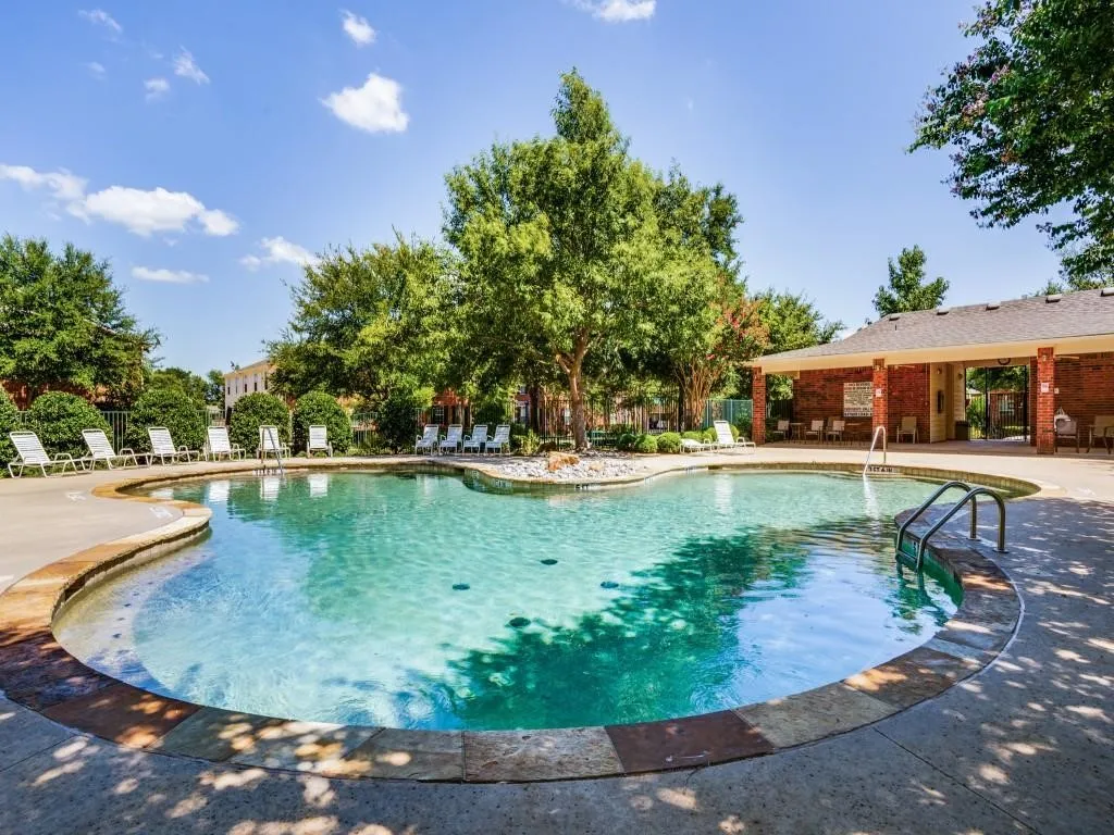 Townhouse For Sale in Collin County , 4921 Stone Gate Trail, Mc Kinney, Texas 75070, 2 Bedroom, 3 Bathroom, 2 Garage spaces, 1,497 Sqft, built in 2003, Preowned, mls#21224868, Real Estate Agent in Mc Kinney, Homes For Sale in Collin county, Homes For Sale in Mc Kinney, Realtor in Mc Kinney Texas, Real Estate Brokerage Independent Realty Texas, Luminita Cordes Realtor