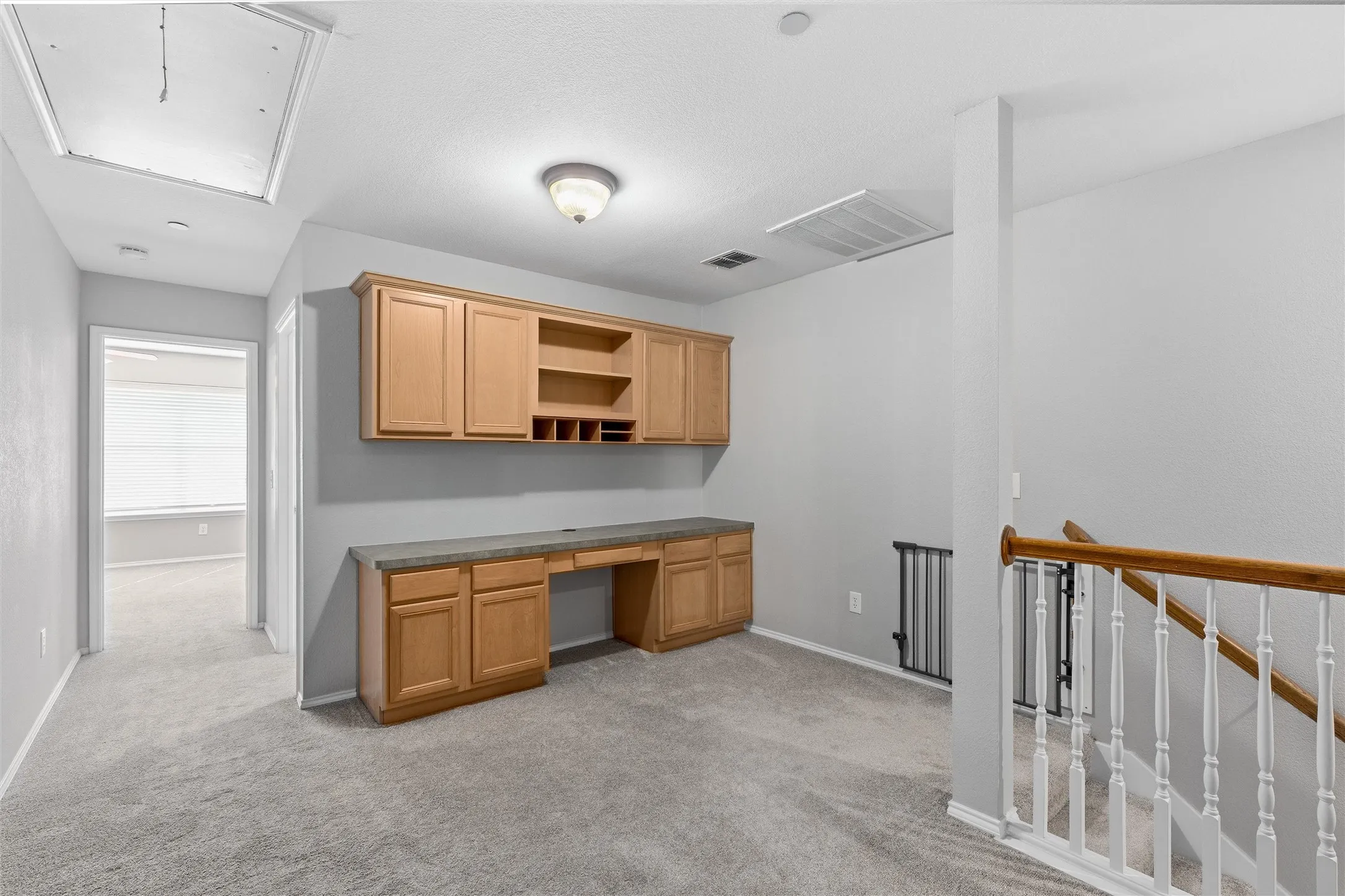 Townhouse For Sale in Collin County , 4921 Stone Gate Trail, Mc Kinney, Texas 75070, 2 Bedroom, 3 Bathroom, 2 Garage spaces, 1,497 Sqft, built in 2003, Preowned, mls#21224868, Real Estate Agent in Mc Kinney, Homes For Sale in Collin county, Homes For Sale in Mc Kinney, Realtor in Mc Kinney Texas, Real Estate Brokerage Independent Realty Texas, Luminita Cordes Realtor