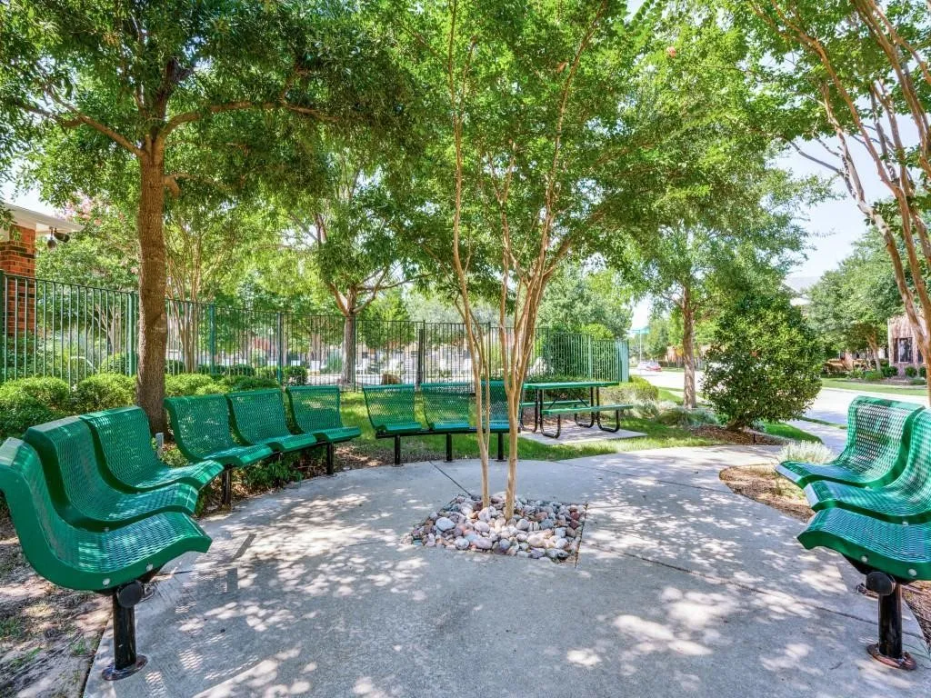 Townhouse For Sale in Collin County , 4921 Stone Gate Trail, Mc Kinney, Texas 75070, 2 Bedroom, 3 Bathroom, 2 Garage spaces, 1,497 Sqft, built in 2003, Preowned, mls#21224868, Real Estate Agent in Mc Kinney, Homes For Sale in Collin county, Homes For Sale in Mc Kinney, Realtor in Mc Kinney Texas, Real Estate Brokerage Independent Realty Texas, Luminita Cordes Realtor