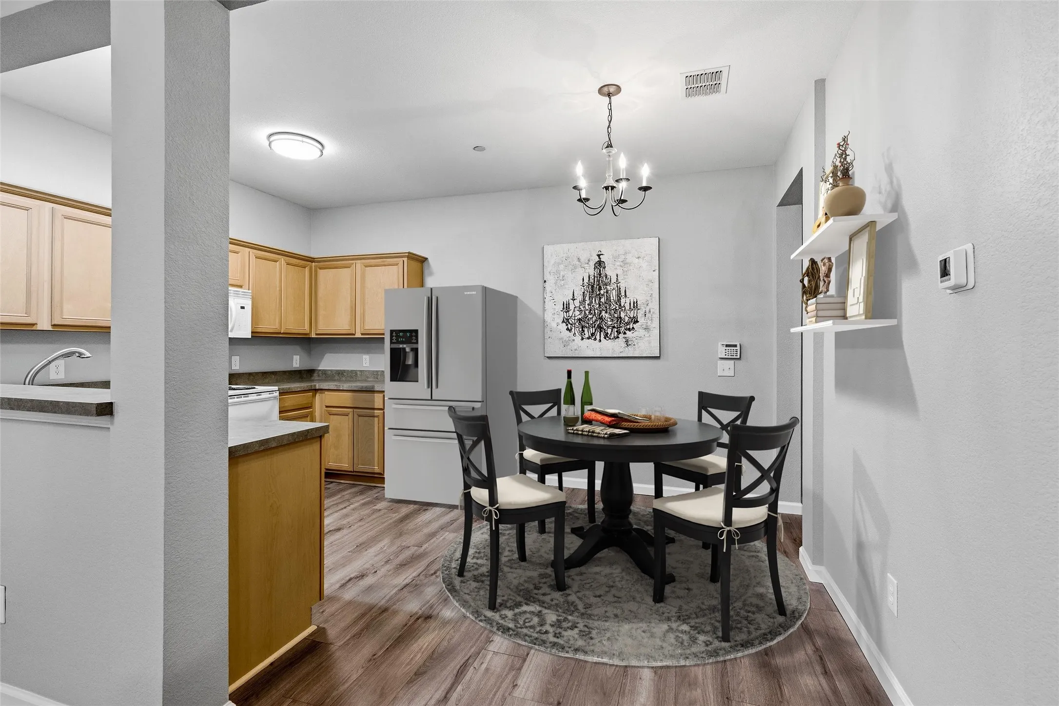 Townhouse For Sale in Collin County , 4921 Stone Gate Trail, Mc Kinney, Texas 75070, 2 Bedroom, 3 Bathroom, 2 Garage spaces, 1,497 Sqft, built in 2003, Preowned, mls#21224868, Real Estate Agent in Mc Kinney, Homes For Sale in Collin county, Homes For Sale in Mc Kinney, Realtor in Mc Kinney Texas, Real Estate Brokerage Independent Realty Texas, Luminita Cordes Realtor