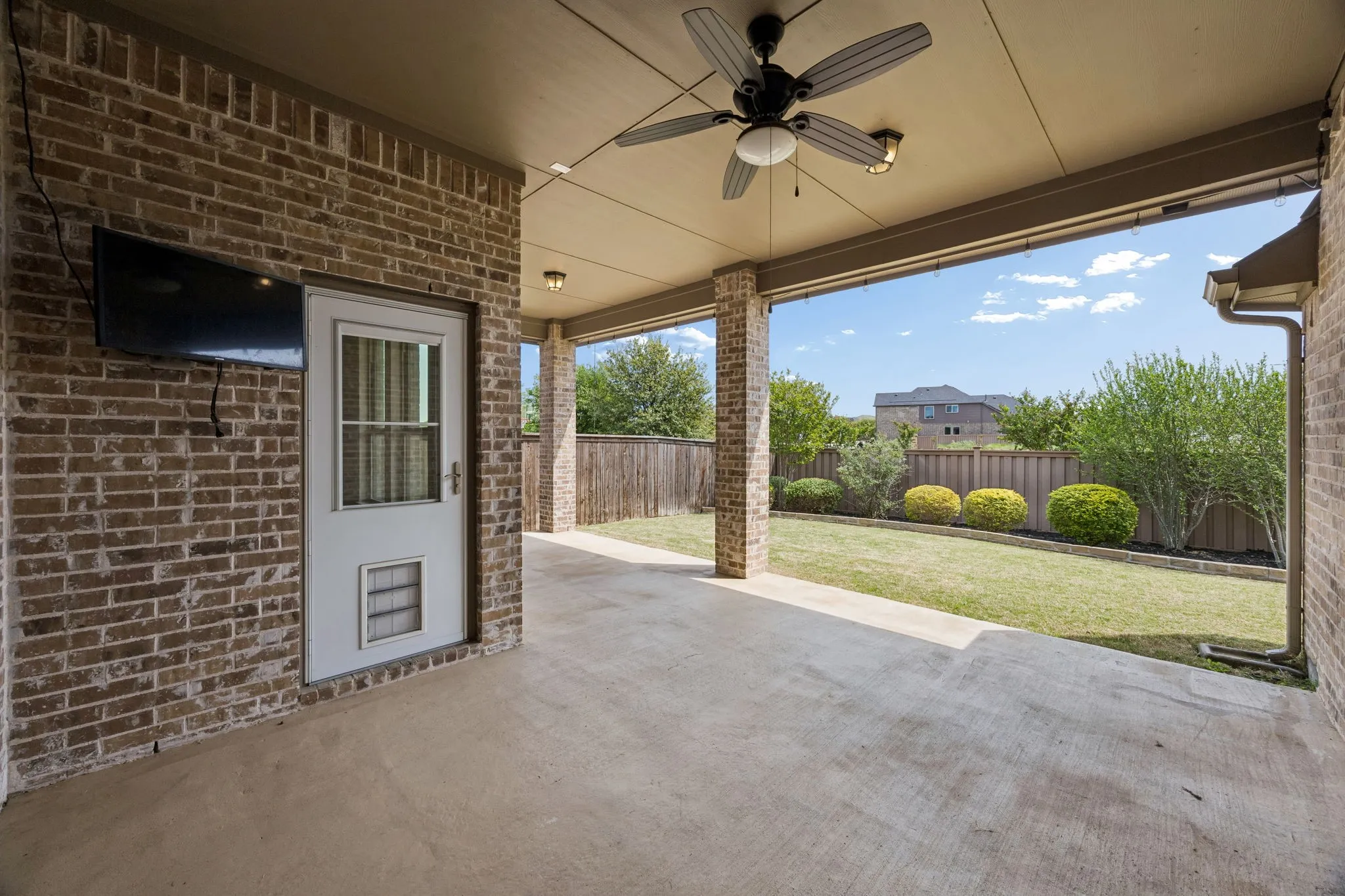 Single Family Residence For Sale in Collin County , 4424 Hazeltine Hills Drive, Celina, Texas 75009, 3 Bedroom, 3 Bathroom, 3 Garage spaces, 2,425 Sqft, built in 2016, Preowned, mls#21226619, Real Estate Agent in Celina, Homes For Sale in Collin county, Homes For Sale in Celina, Realtor in Celina Texas, Real Estate Brokerage Independent Realty Texas, Luminita Cordes Realtor