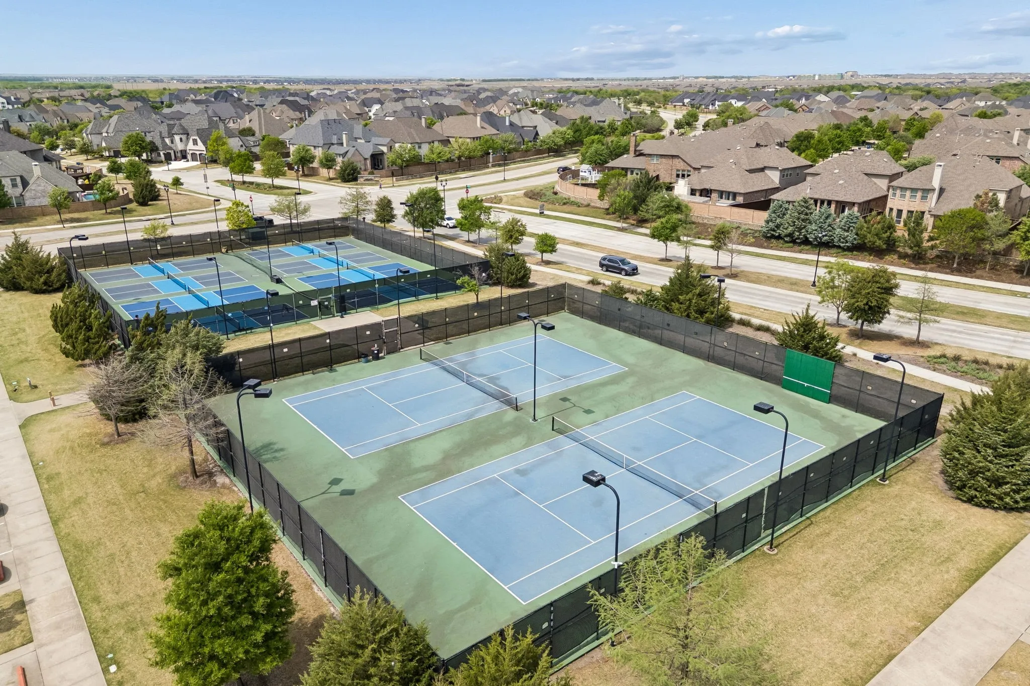 Single Family Residence For Sale in Collin County , 4424 Hazeltine Hills Drive, Celina, Texas 75009, 3 Bedroom, 3 Bathroom, 3 Garage spaces, 2,425 Sqft, built in 2016, Preowned, mls#21226619, Real Estate Agent in Celina, Homes For Sale in Collin county, Homes For Sale in Celina, Realtor in Celina Texas, Real Estate Brokerage Independent Realty Texas, Luminita Cordes Realtor