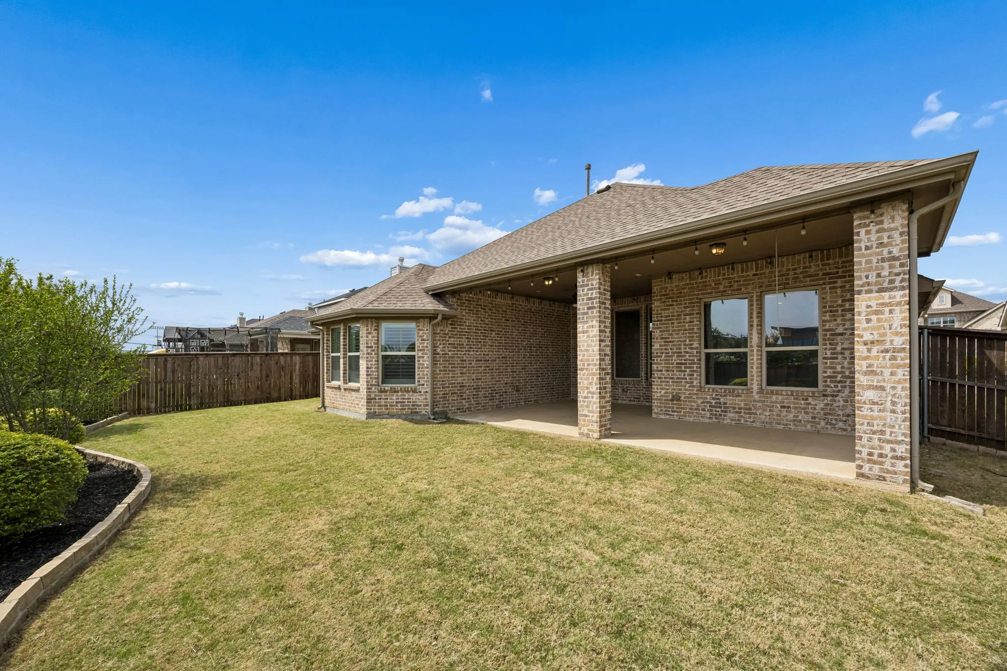 Single Family Residence For Sale in Collin County , 4424 Hazeltine Hills Drive, Celina, Texas 75009, 3 Bedroom, 3 Bathroom, 3 Garage spaces, 2,425 Sqft, built in 2016, Preowned, mls#21226619, Real Estate Agent in Celina, Homes For Sale in Collin county, Homes For Sale in Celina, Realtor in Celina Texas, Real Estate Brokerage Independent Realty Texas, Luminita Cordes Realtor