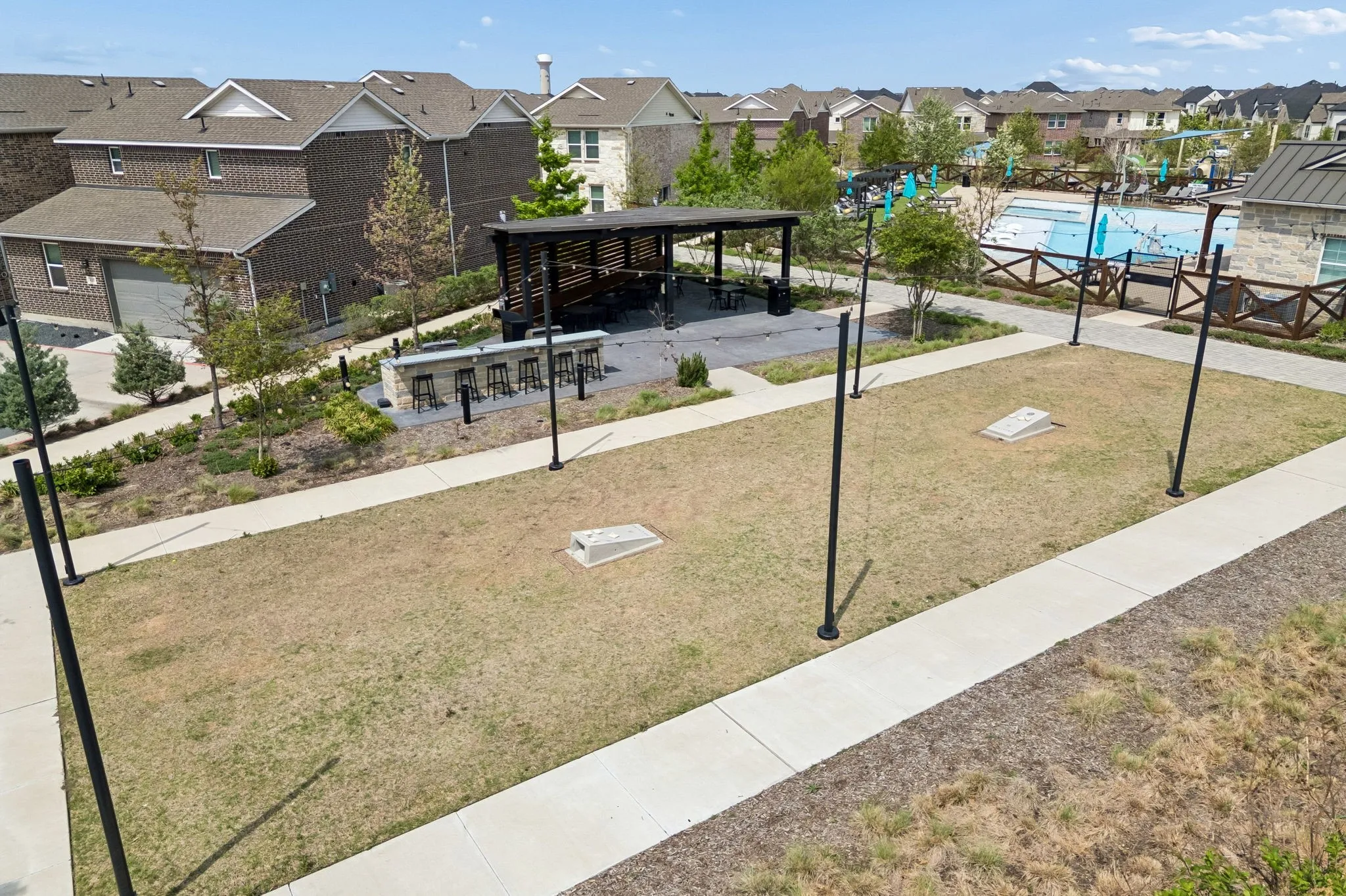 Single Family Residence For Sale in Collin County , 4424 Hazeltine Hills Drive, Celina, Texas 75009, 3 Bedroom, 3 Bathroom, 3 Garage spaces, 2,425 Sqft, built in 2016, Preowned, mls#21226619, Real Estate Agent in Celina, Homes For Sale in Collin county, Homes For Sale in Celina, Realtor in Celina Texas, Real Estate Brokerage Independent Realty Texas, Luminita Cordes Realtor