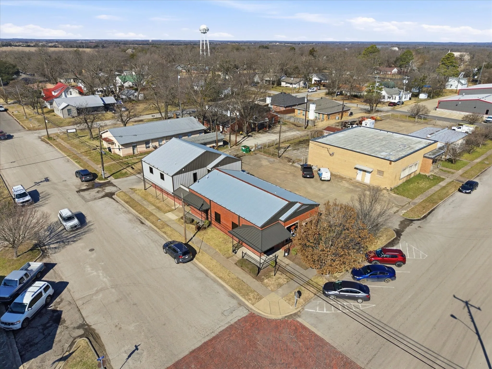 Office For Sale in Van Zandt County , 203 N 5th Street, Wills Point, Texas 75169, 0, 0, Garage spaces, 2,800 Sqft, built in 1950, Preowned, Price $549,999, mls#21226993, Real Estate Agent in Wills Point, Homes For Sale in Van Zandt county, Homes For Sale in Wills Point, Realtor in Wills Point Texas, Real Estate Brokerage Independent Realty Texas, Luminita Cordes Realtor