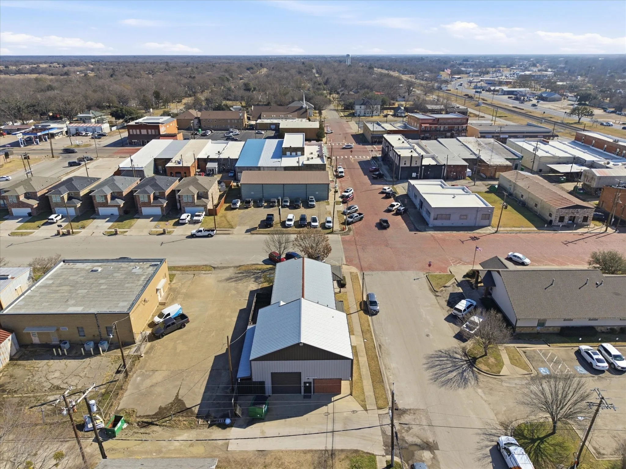Office For Sale in Van Zandt County , 203 N 5th Street, Wills Point, Texas 75169, 0, 0, Garage spaces, 2,800 Sqft, built in 1950, Preowned, Price $549,999, mls#21226993, Real Estate Agent in Wills Point, Homes For Sale in Van Zandt county, Homes For Sale in Wills Point, Realtor in Wills Point Texas, Real Estate Brokerage Independent Realty Texas, Luminita Cordes Realtor
