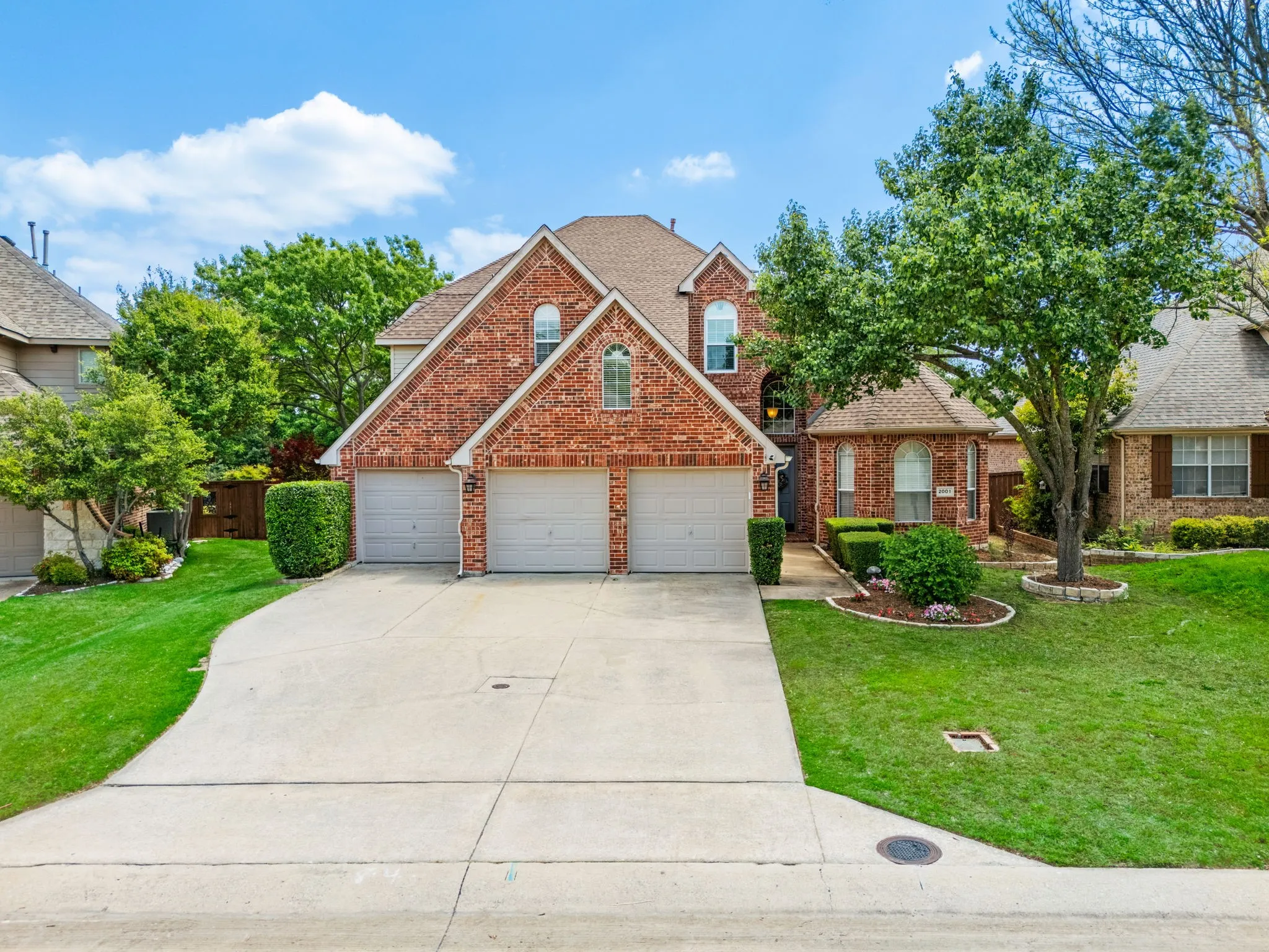 Single Family Residence For Sale in Collin County , 2001 Fleming Drive, Mc Kinney, Texas 75072, 4 Bedroom, 4 Bathroom, 3 Garage spaces, 3,468 Sqft, built in 2000, mls#21182889, Real Estate Agent in Mc Kinney, Homes For Sale in Collin county, Homes For Sale in Mc Kinney, Realtor in Mc Kinney Texas, Real Estate Brokerage Independent Realty Texas, Luminita Cordes Realtor