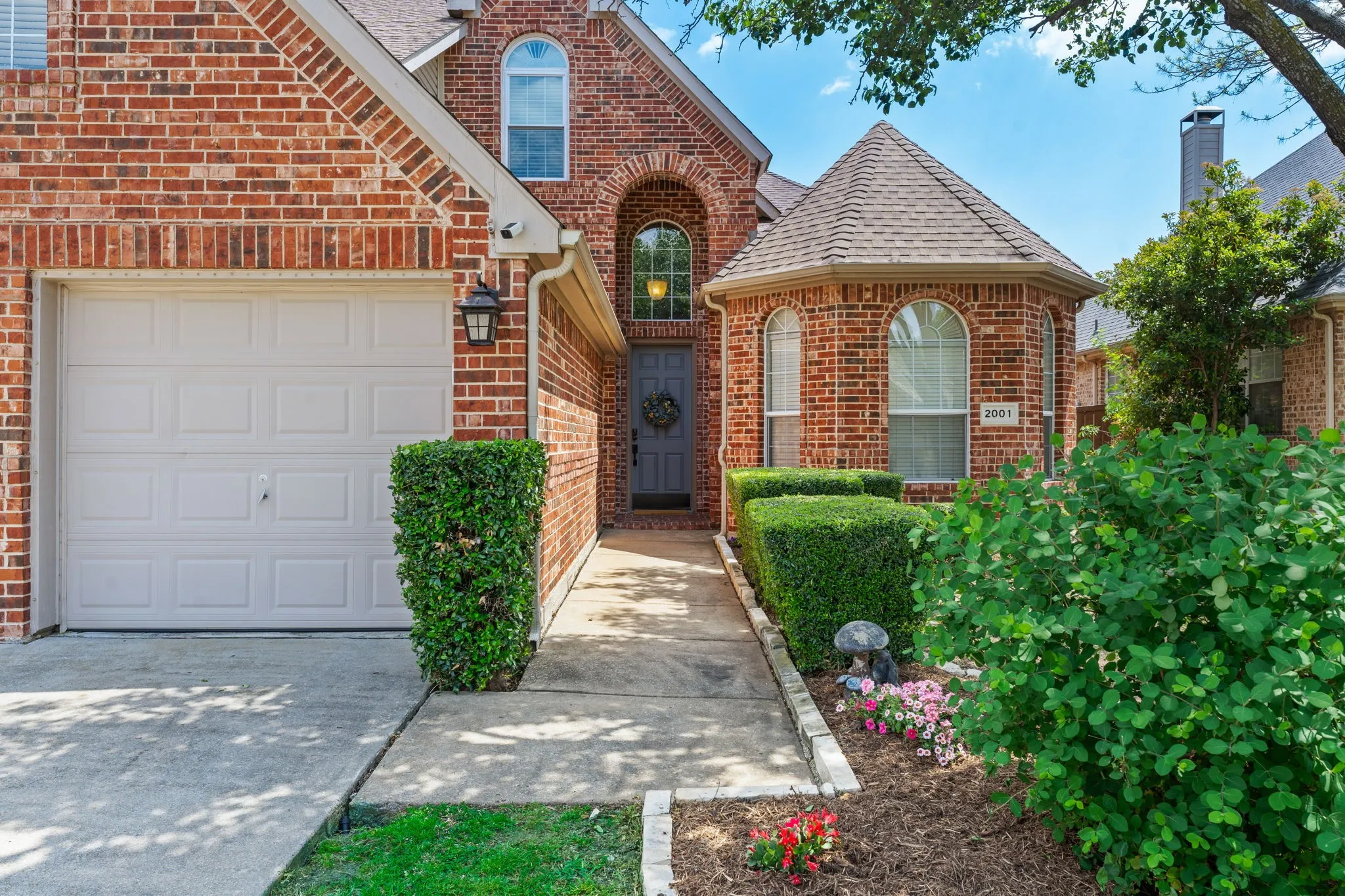 Single Family Residence For Sale in Collin County , 2001 Fleming Drive, Mc Kinney, Texas 75072, 4 Bedroom, 4 Bathroom, 3 Garage spaces, 3,468 Sqft, built in 2000, mls#21182889, Real Estate Agent in Mc Kinney, Homes For Sale in Collin county, Homes For Sale in Mc Kinney, Realtor in Mc Kinney Texas, Real Estate Brokerage Independent Realty Texas, Luminita Cordes Realtor