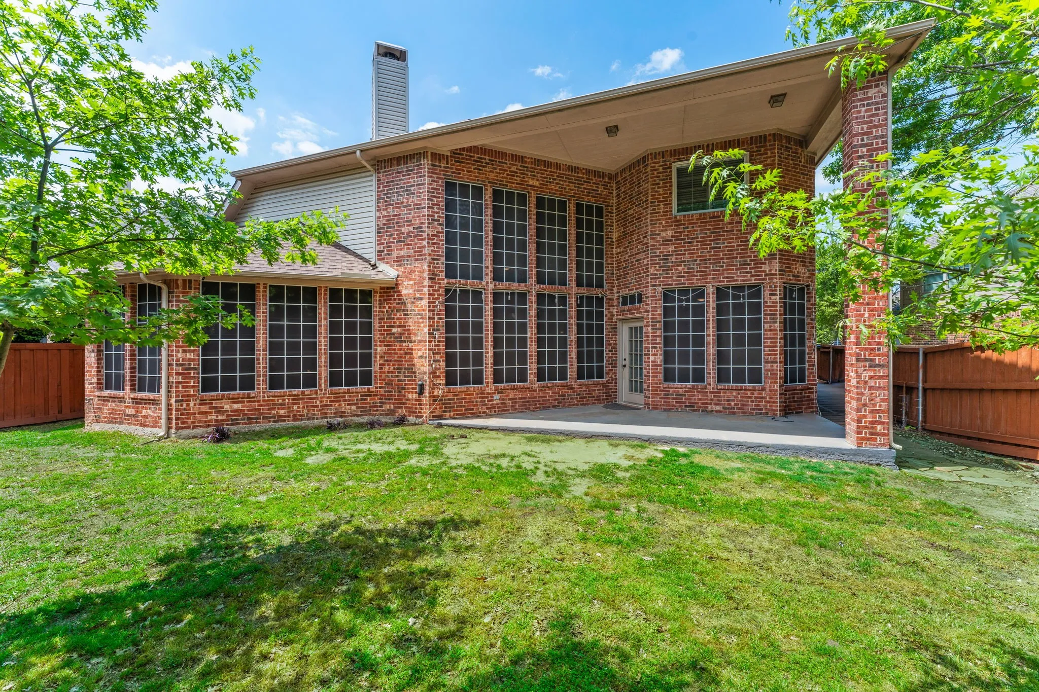 Single Family Residence For Sale in Collin County , 2001 Fleming Drive, Mc Kinney, Texas 75072, 4 Bedroom, 4 Bathroom, 3 Garage spaces, 3,468 Sqft, built in 2000, mls#21182889, Real Estate Agent in Mc Kinney, Homes For Sale in Collin county, Homes For Sale in Mc Kinney, Realtor in Mc Kinney Texas, Real Estate Brokerage Independent Realty Texas, Luminita Cordes Realtor