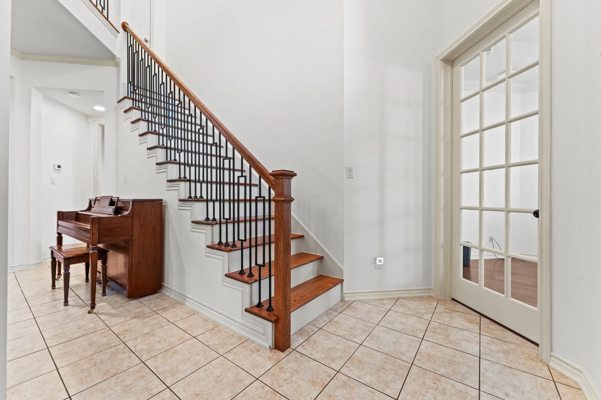 Single Family Residence For Sale in Collin County , 2001 Fleming Drive, Mc Kinney, Texas 75072, 4 Bedroom, 4 Bathroom, 3 Garage spaces, 3,468 Sqft, built in 2000, mls#21182889, Real Estate Agent in Mc Kinney, Homes For Sale in Collin county, Homes For Sale in Mc Kinney, Realtor in Mc Kinney Texas, Real Estate Brokerage Independent Realty Texas, Luminita Cordes Realtor
