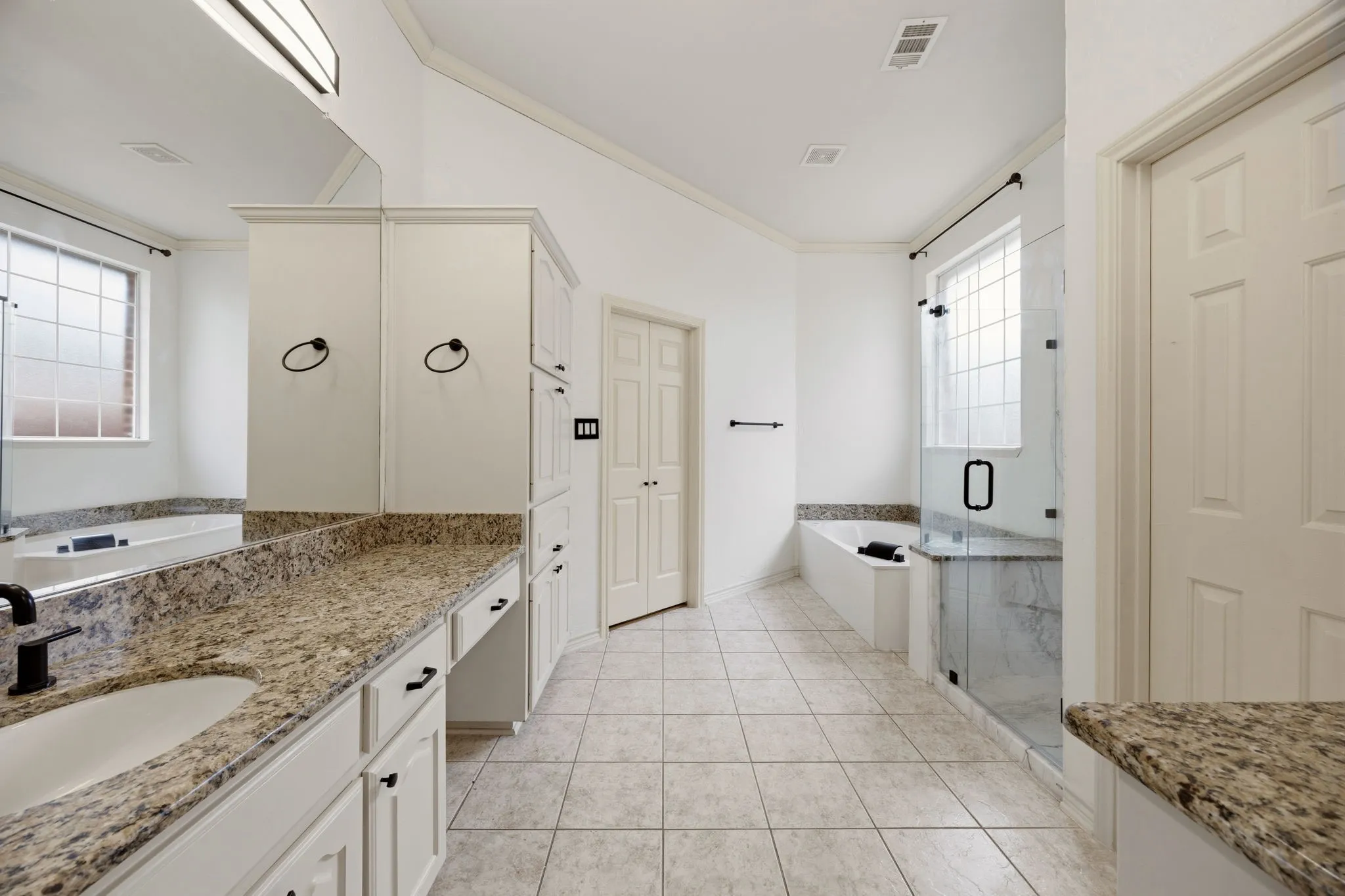 Single Family Residence For Sale in Collin County , 2001 Fleming Drive, Mc Kinney, Texas 75072, 4 Bedroom, 4 Bathroom, 3 Garage spaces, 3,468 Sqft, built in 2000, mls#21182889, Real Estate Agent in Mc Kinney, Homes For Sale in Collin county, Homes For Sale in Mc Kinney, Realtor in Mc Kinney Texas, Real Estate Brokerage Independent Realty Texas, Luminita Cordes Realtor