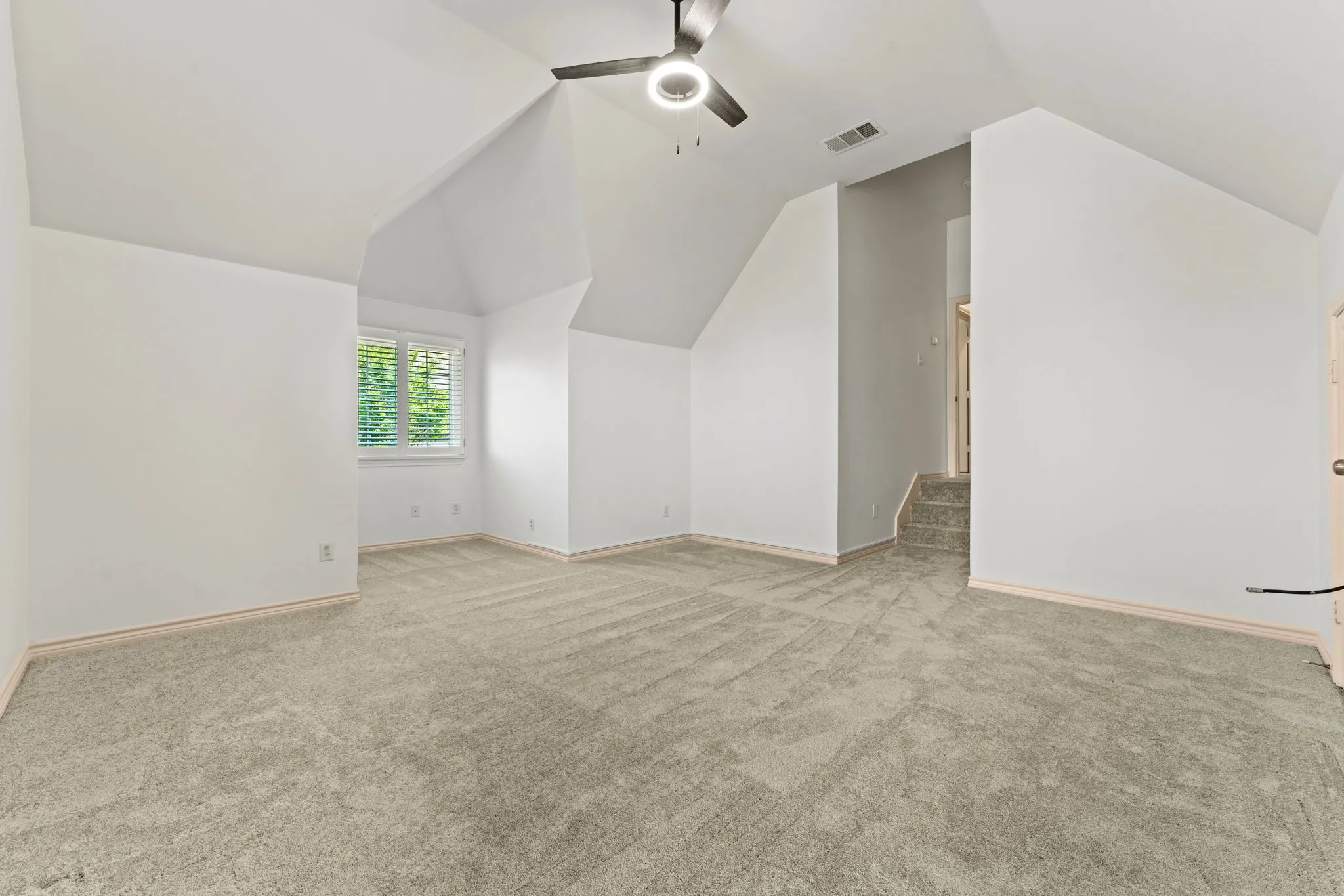 Single Family Residence For Sale in Collin County , 2001 Fleming Drive, Mc Kinney, Texas 75072, 4 Bedroom, 4 Bathroom, 3 Garage spaces, 3,468 Sqft, built in 2000, mls#21182889, Real Estate Agent in Mc Kinney, Homes For Sale in Collin county, Homes For Sale in Mc Kinney, Realtor in Mc Kinney Texas, Real Estate Brokerage Independent Realty Texas, Luminita Cordes Realtor