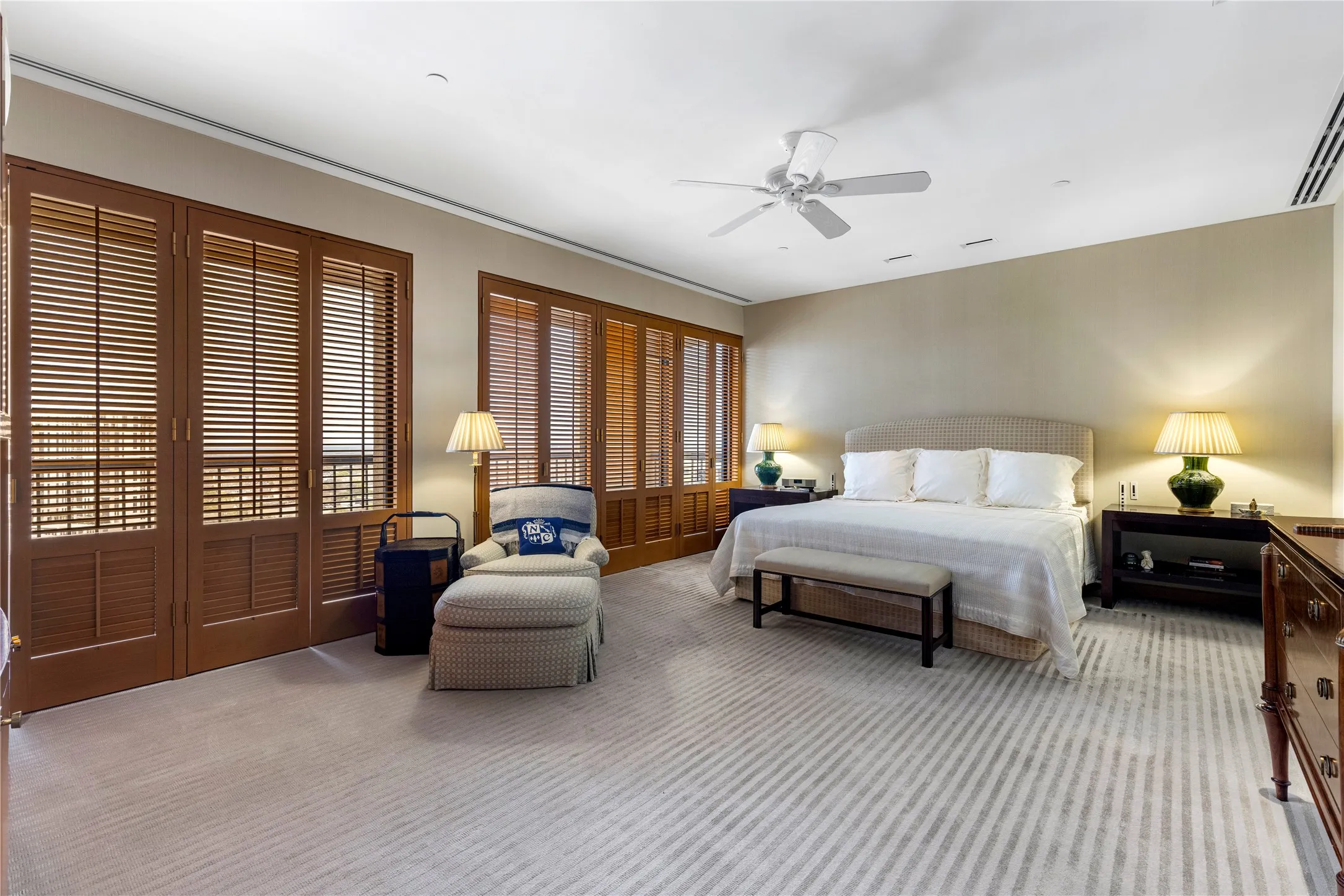 Condominium For Sale in Dallas County , 3831 Turtle Creek Boulevard PH 23B, Dallas, Texas 75219, 3 Bedroom, 4 Bathroom, 3 Garage spaces, 4,158 Sqft, built in 1981, Preowned, mls#21226032, Real Estate Agent in Dallas, Homes For Sale in Dallas county, Homes For Sale in Dallas, Realtor in Dallas Texas, Real Estate Brokerage Independent Realty Texas, Luminita Cordes Realtor