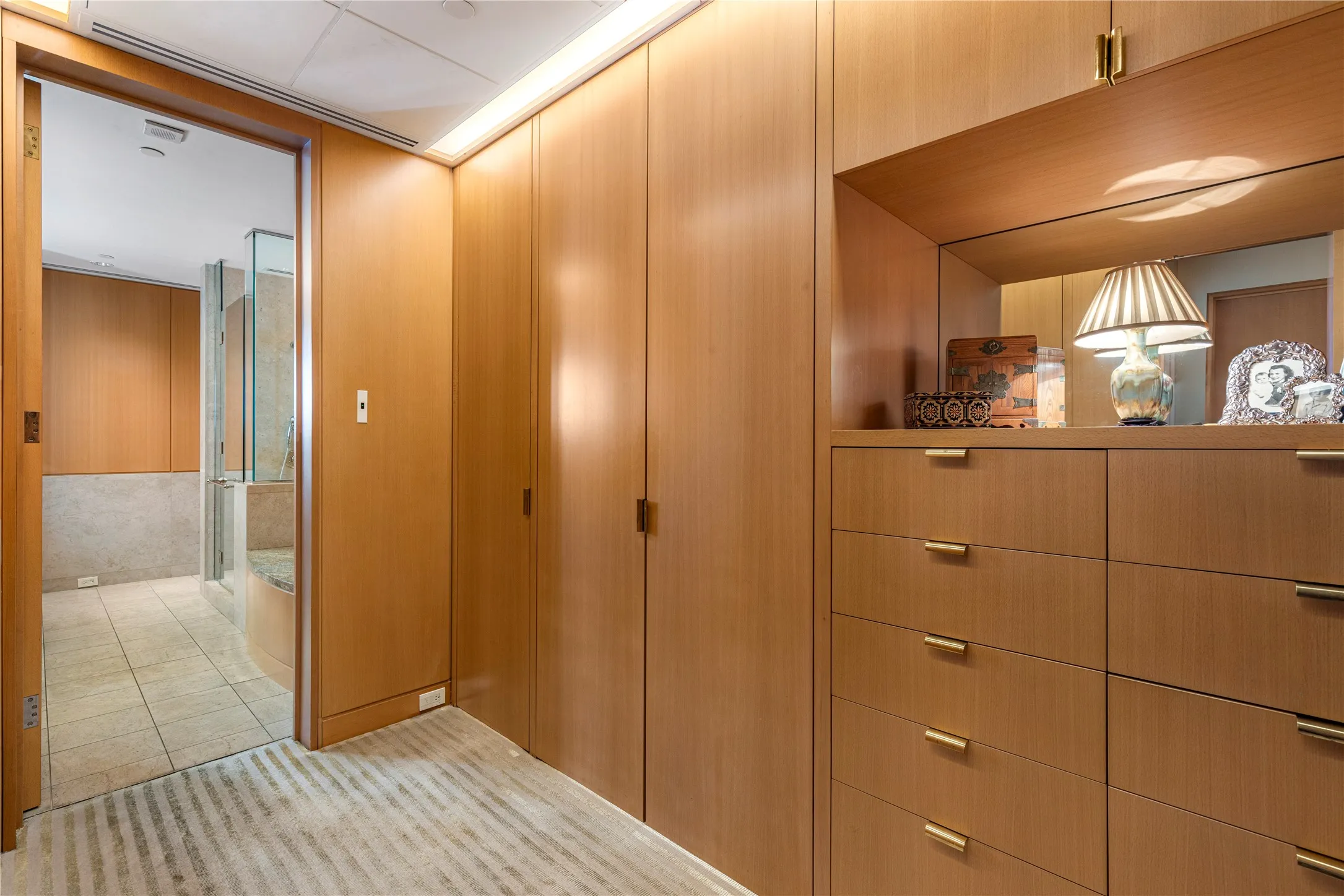 Condominium For Sale in Dallas County , 3831 Turtle Creek Boulevard PH 23B, Dallas, Texas 75219, 3 Bedroom, 4 Bathroom, 3 Garage spaces, 4,158 Sqft, built in 1981, Preowned, mls#21226032, Real Estate Agent in Dallas, Homes For Sale in Dallas county, Homes For Sale in Dallas, Realtor in Dallas Texas, Real Estate Brokerage Independent Realty Texas, Luminita Cordes Realtor