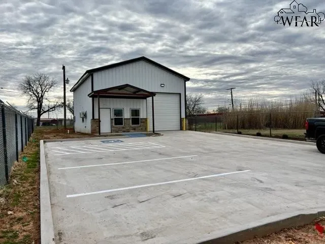 Business For Rent in Wichita County , 1433 30th, Wichita Falls, Texas 76302, 0, 0, Garage spaces, 0 Sqft, built in 2023, Preowned, Price $1,650, mls#21227164, Real Estate Agent in Wichita Falls, Homes For Rent in Wichita county, Homes For Rent in Wichita Falls, Realtor in Wichita Falls Texas, Real Estate Brokerage Independent Realty Texas, Luminita Cordes Realtor