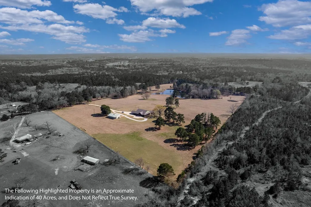 Single Family Residence For Sale in Anderson County , 401 An County Road 138, Elkhart, Texas 75839, 3 Bedroom, 2 Bathroom, 2 Garage spaces, 2,771 Sqft, built in 2020, Price $1,395,000, mls#21227181, Real Estate Agent in Elkhart, Homes For Sale in Anderson county, Homes For Sale in Elkhart, Realtor in Elkhart Texas, Real Estate Brokerage Independent Realty Texas, Luminita Cordes Realtor