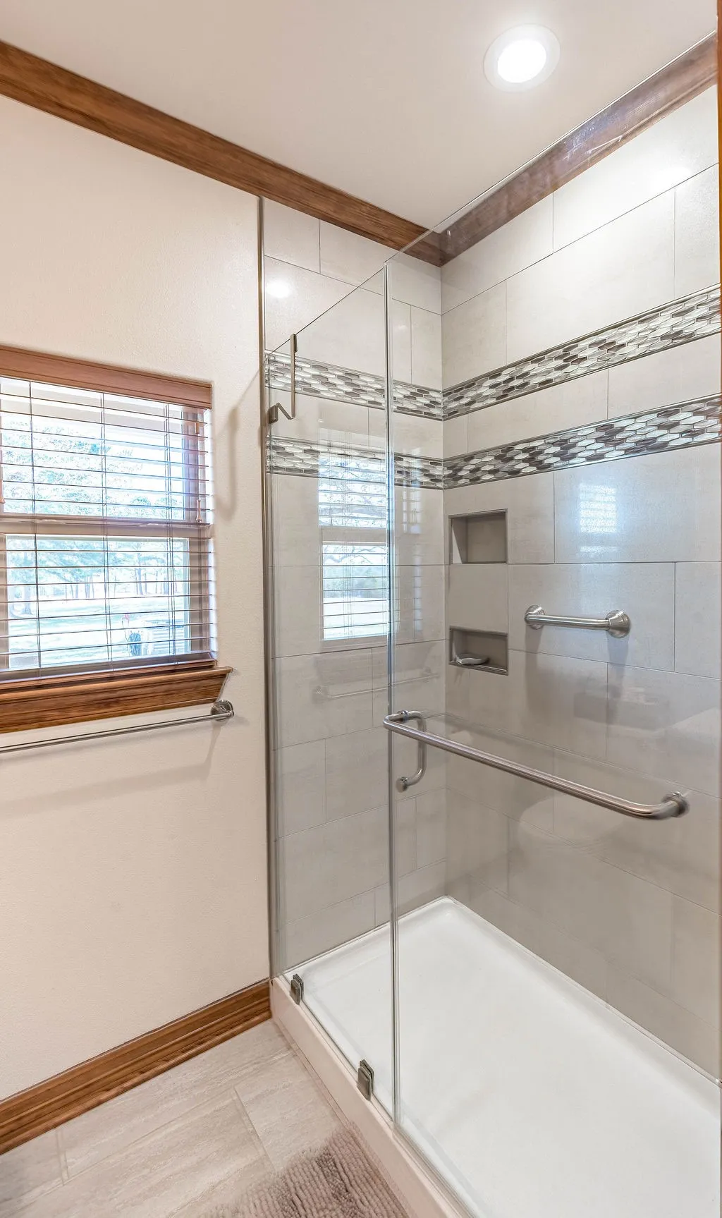 Single Family Residence For Sale in Anderson County , 401 An County Road 138, Elkhart, Texas 75839, 3 Bedroom, 2 Bathroom, 2 Garage spaces, 2,771 Sqft, built in 2020, Price $1,395,000, mls#21227181, Real Estate Agent in Elkhart, Homes For Sale in Anderson county, Homes For Sale in Elkhart, Realtor in Elkhart Texas, Real Estate Brokerage Independent Realty Texas, Luminita Cordes Realtor