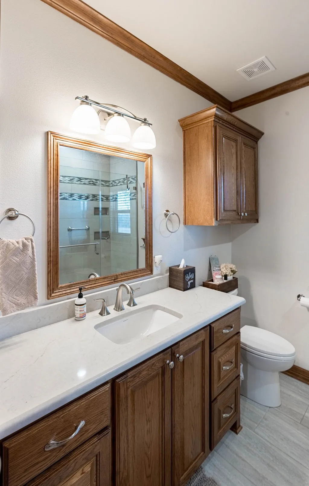 Single Family Residence For Sale in Anderson County , 401 An County Road 138, Elkhart, Texas 75839, 3 Bedroom, 2 Bathroom, 2 Garage spaces, 2,771 Sqft, built in 2020, Price $1,395,000, mls#21227181, Real Estate Agent in Elkhart, Homes For Sale in Anderson county, Homes For Sale in Elkhart, Realtor in Elkhart Texas, Real Estate Brokerage Independent Realty Texas, Luminita Cordes Realtor