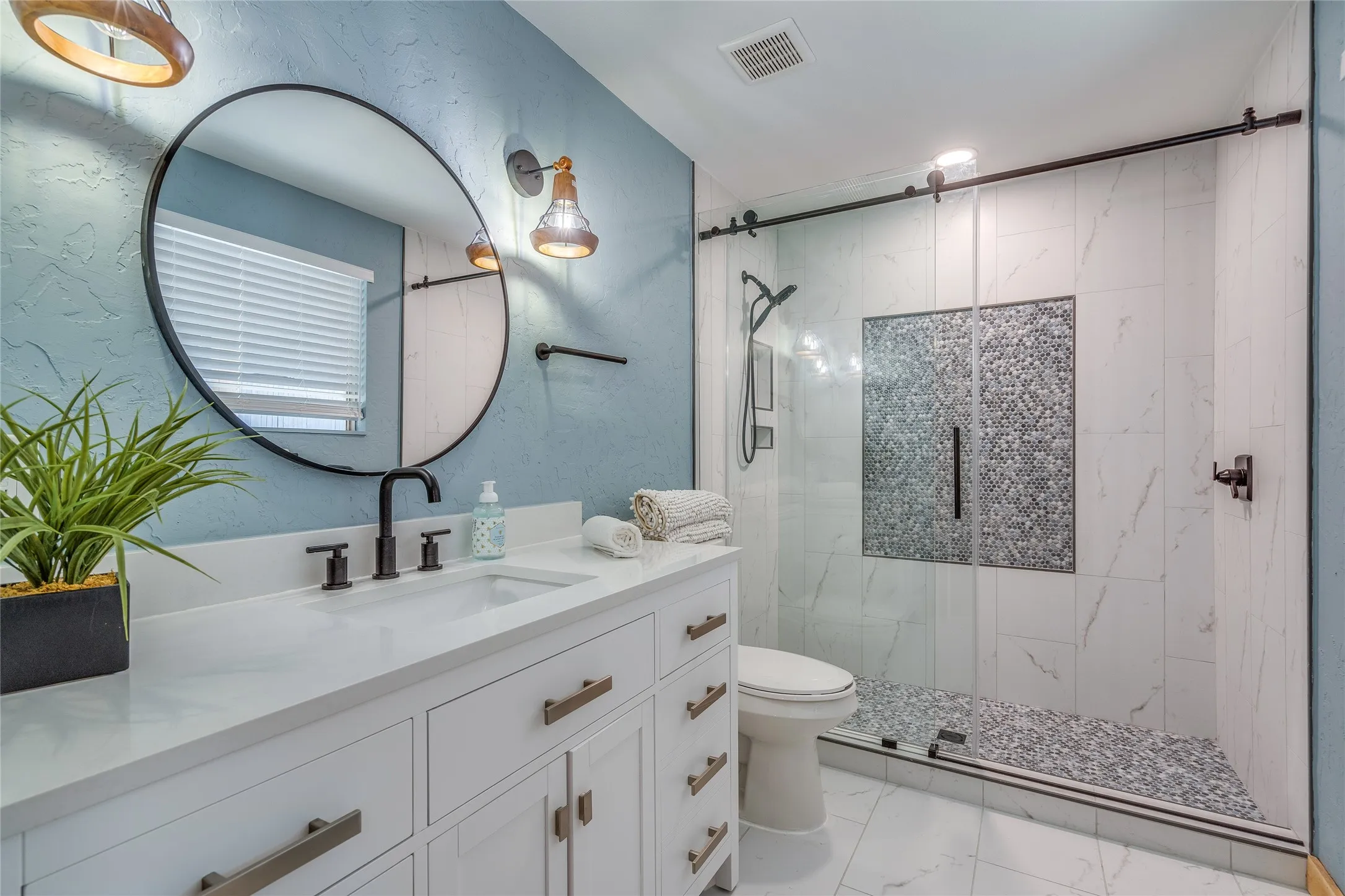 Single Family Residence For Sale in Collin County , 7431 County Road 964, Nevada, Texas 75173, 3 Bedroom, 3 Bathroom, 2 Garage spaces, 2,177 Sqft, built in 2009, Preowned, mls#21187165, Real Estate Agent in Nevada, Homes For Sale in Collin county, Homes For Sale in Nevada, Realtor in Nevada Texas, Real Estate Brokerage Independent Realty Texas, Luminita Cordes Realtor
