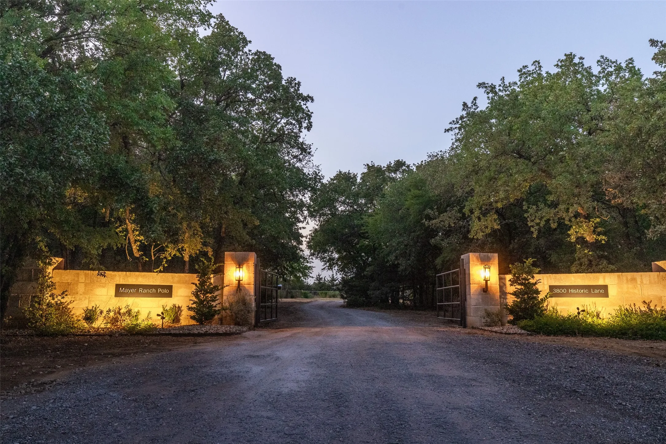 Single Family Residence For Sale in Denton County , 3800 Historic Lane, Cross Roads, Texas 76227, 5 Bedrooms, 9 Bathrooms, 4 Garage spaces, 5,639 Sqft, built in 1990, Preowned, Price $10,800,000, mls#21227092, Real Estate Agent in Cross Roads, Homes For Sale in Denton county, Homes For Sale in Cross Roads, Realtor in Cross Roads Texas, Real Estate Brokerage Independent Realty Texas, Luminita Cordes Realtor