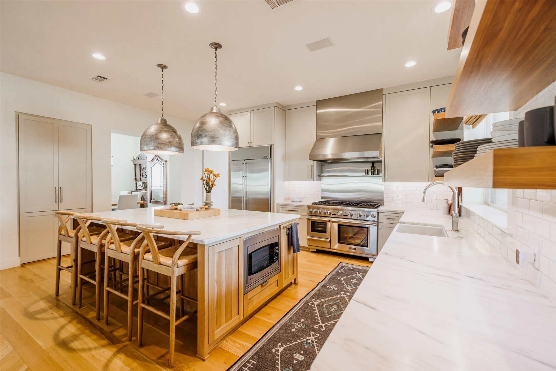 Single Family Residence For Sale in Denton County , 3800 Historic Lane, Cross Roads, Texas 76227, 5 Bedrooms, 9 Bathrooms, 4 Garage spaces, 5,639 Sqft, built in 1990, Preowned, Price $10,800,000, mls#21227092, Real Estate Agent in Cross Roads, Homes For Sale in Denton county, Homes For Sale in Cross Roads, Realtor in Cross Roads Texas, Real Estate Brokerage Independent Realty Texas, Luminita Cordes Realtor