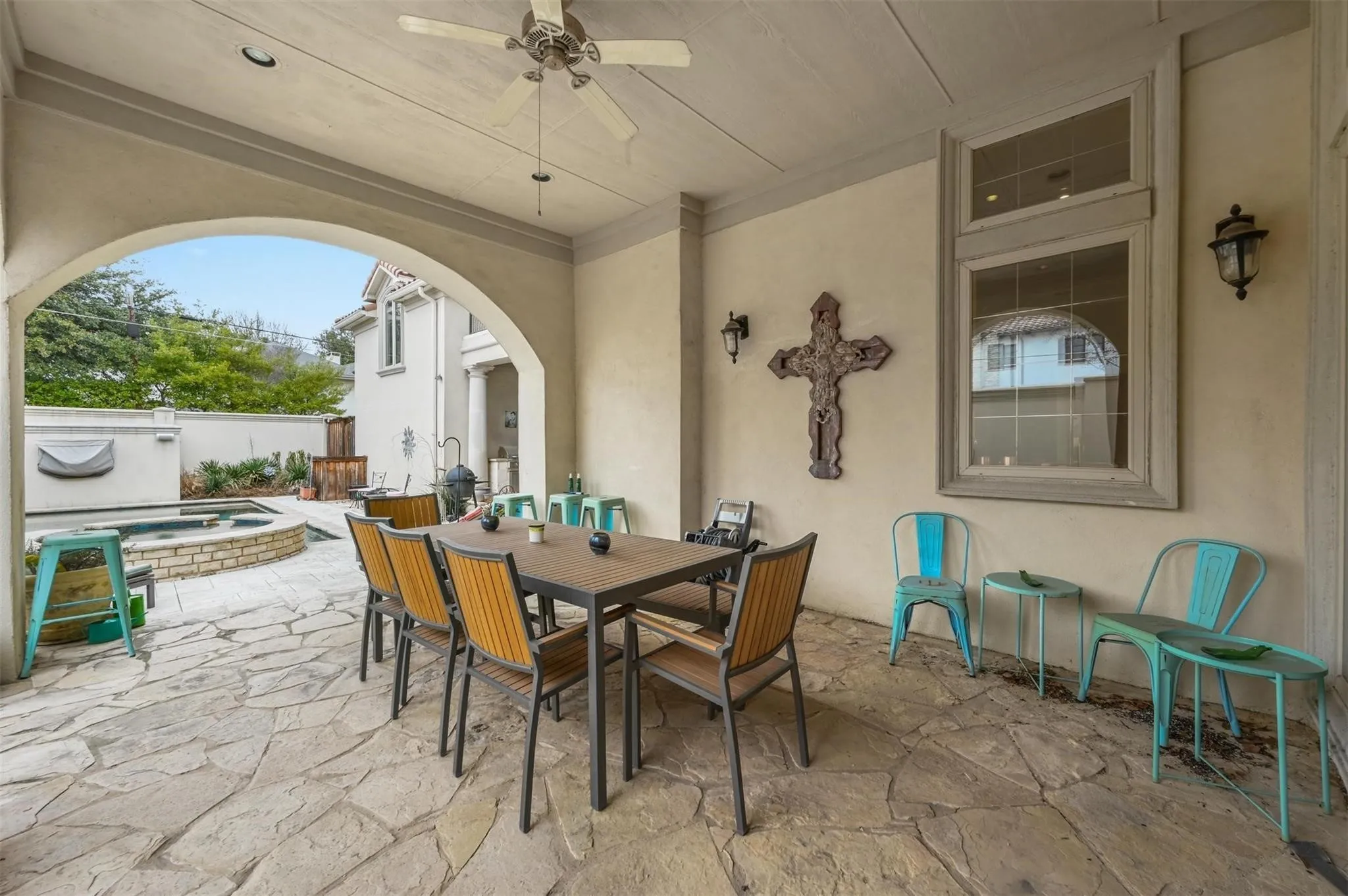 Single Family Residence For Rent in Dallas County , 3320 Harvard Avenue, Highland Park, Texas 75205, 5 Bedrooms, 6 Bathrooms, 3 Garage spaces, 6,150 Sqft, built in 2000, Price $12,000, mls#21227259, Real Estate Agent in Highland Park, Homes For Rent in Dallas county, Homes For Rent in Highland Park, Realtor in Highland Park Texas, Real Estate Brokerage Independent Realty Texas, Luminita Cordes Realtor